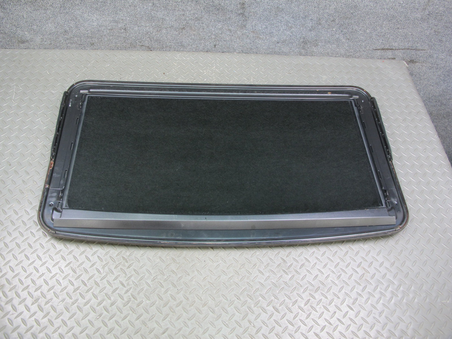 01-06 Lexus UCF30L LS430 Sunroof Moonroof Glass Window Panel OEM