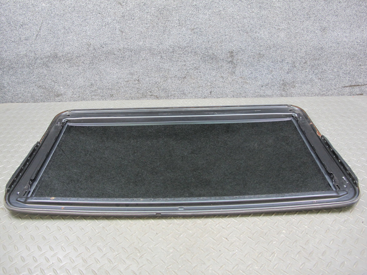 01-06 Lexus UCF30L LS430 Sunroof Moonroof Glass Window Panel OEM