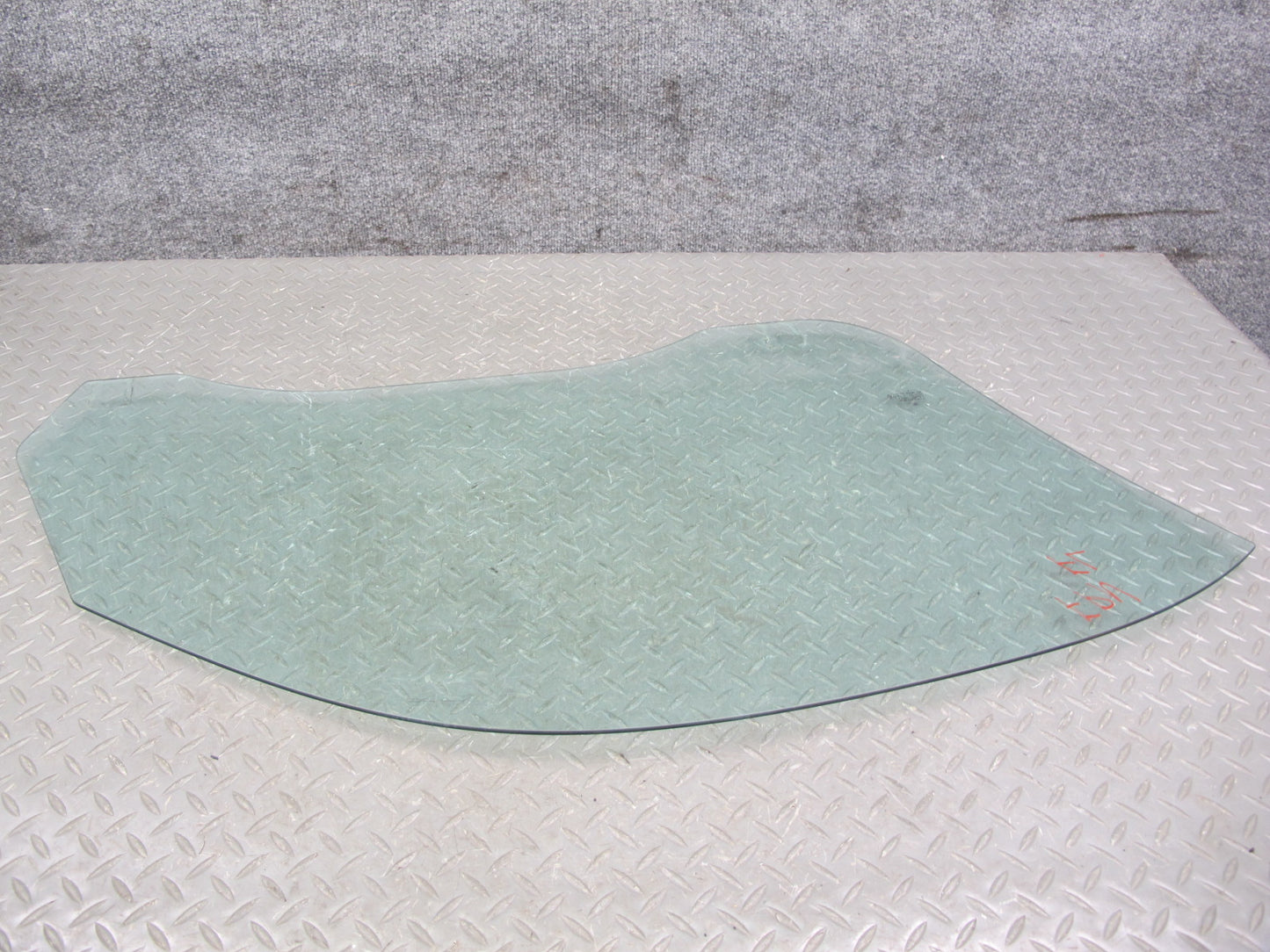 1999-2005 Porsche 911 Carrera 996 Convertible Front Left Side Door Glass Window