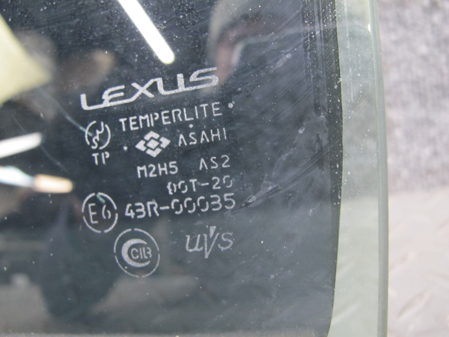 01-06 Lexus UCF30L LS430 Rear Left Door Glass Window OEM