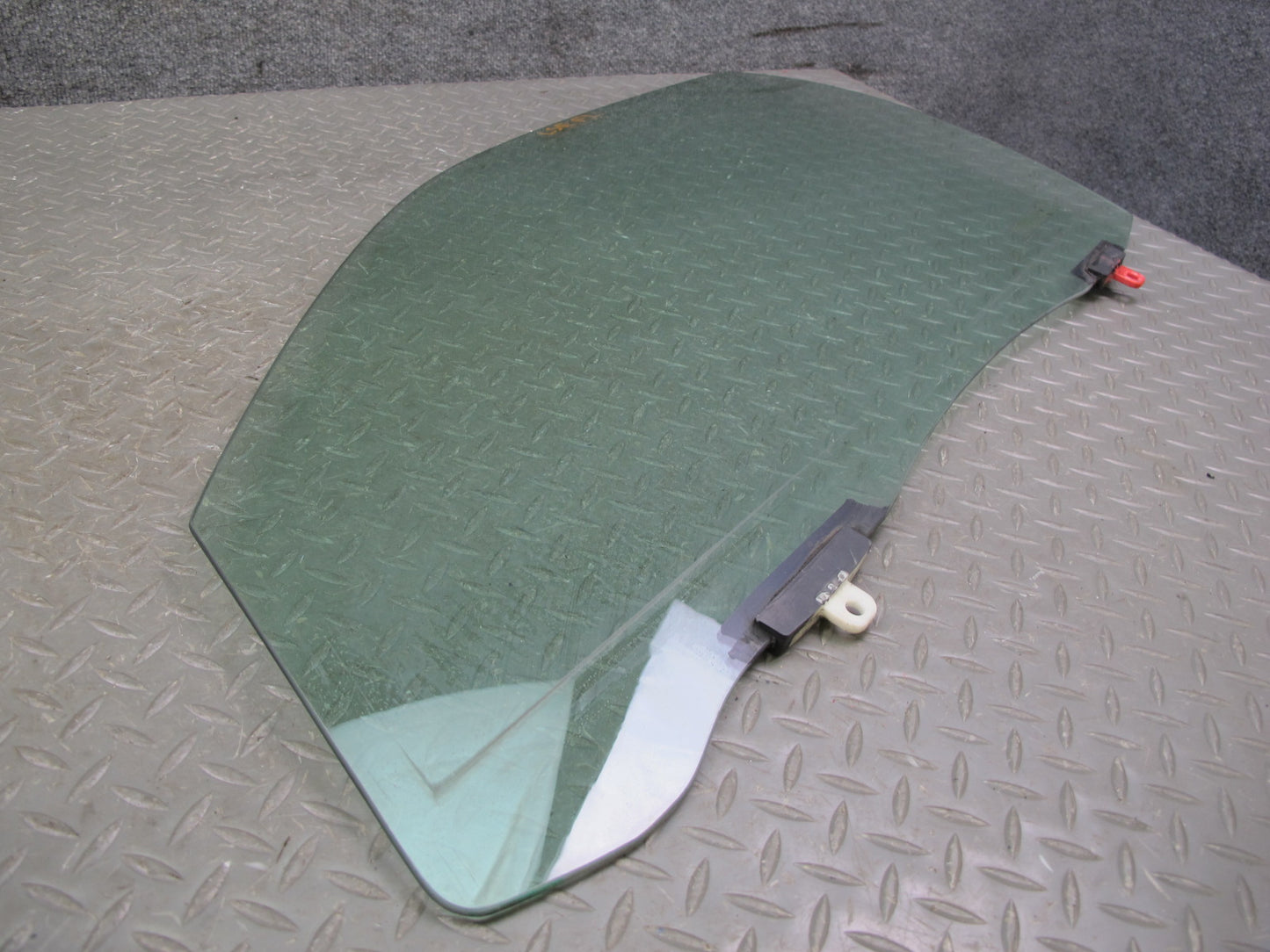 01-06 Lexus UCF30L LS430 Front Left Driver Door Glass Window OEM