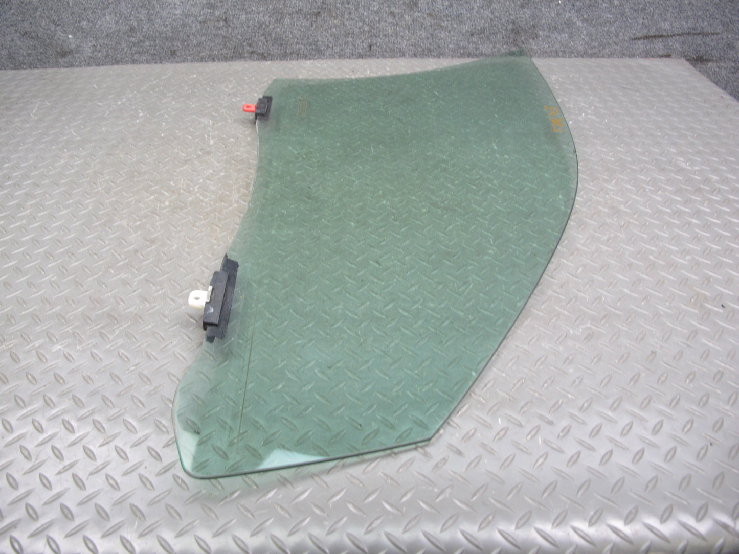 01-06 Lexus UCF30L LS430 Front Left Driver Door Glass Window OEM