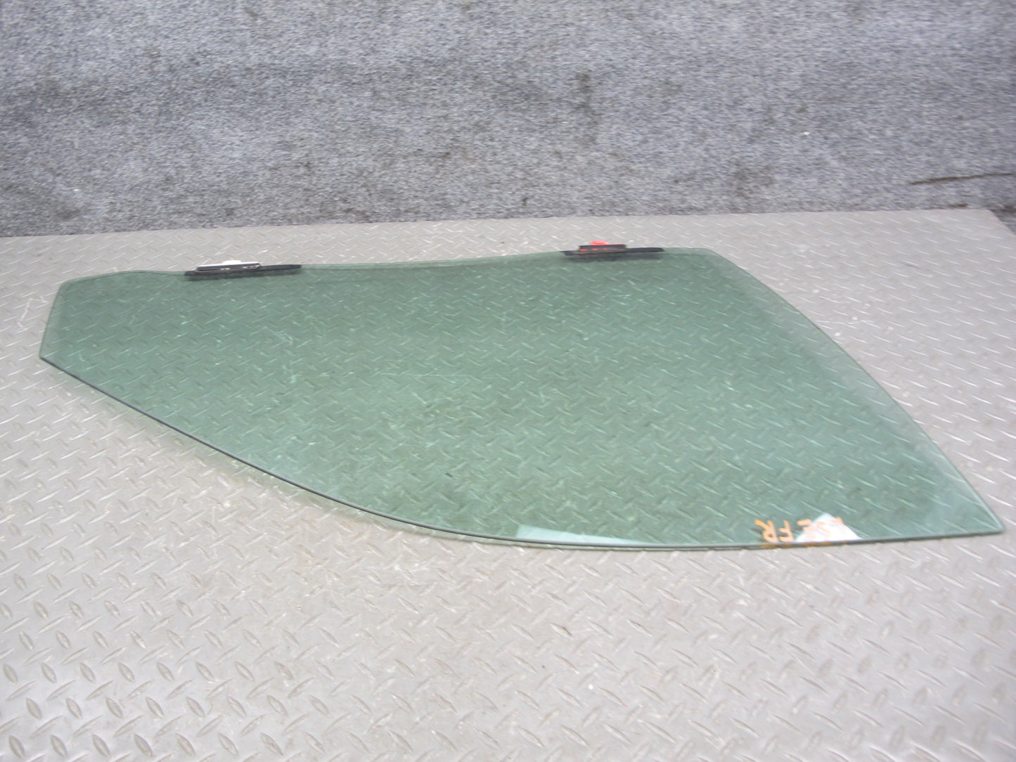 01-06 Lexus UCF30L LS430 Front Right Passenger Door Glass Window OEM