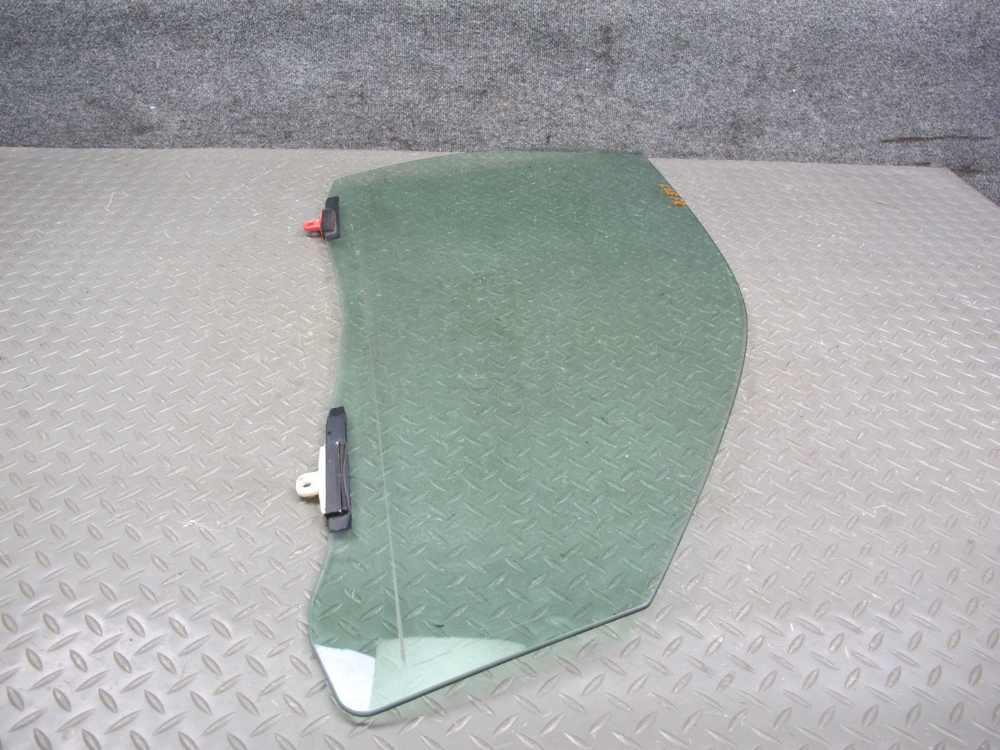 01-06 Lexus UCF30L LS430 Front Right Passenger Door Glass Window OEM
