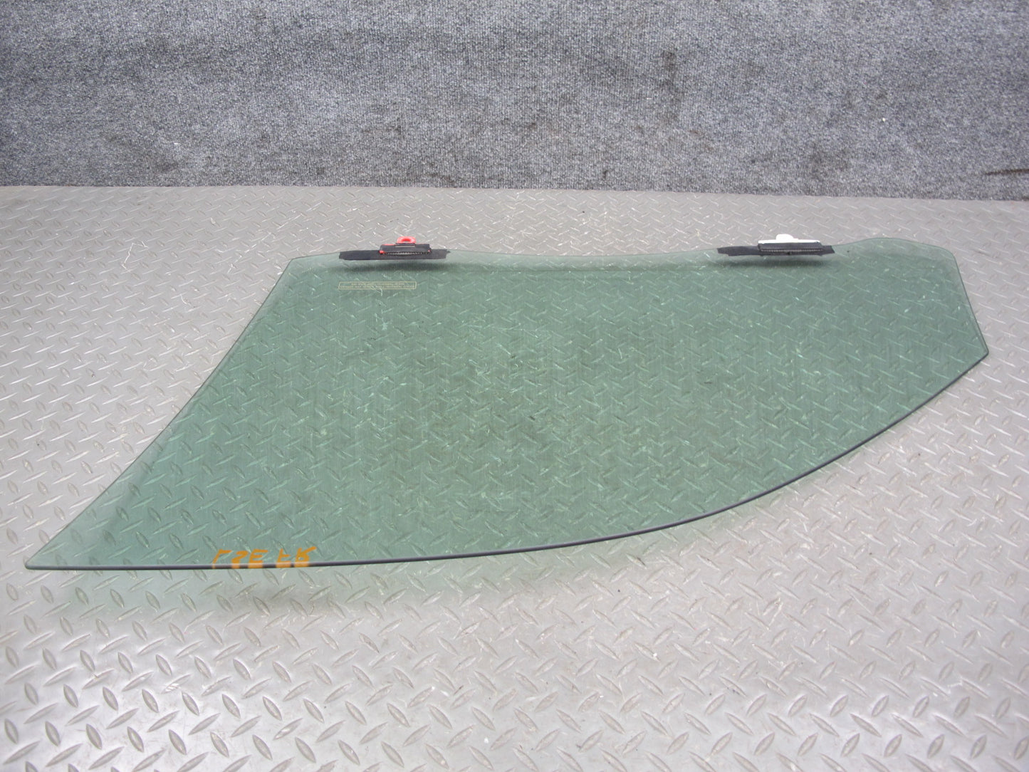 01-06 Lexus UCF30L LS430 Front Right Passenger Door Glass Window OEM