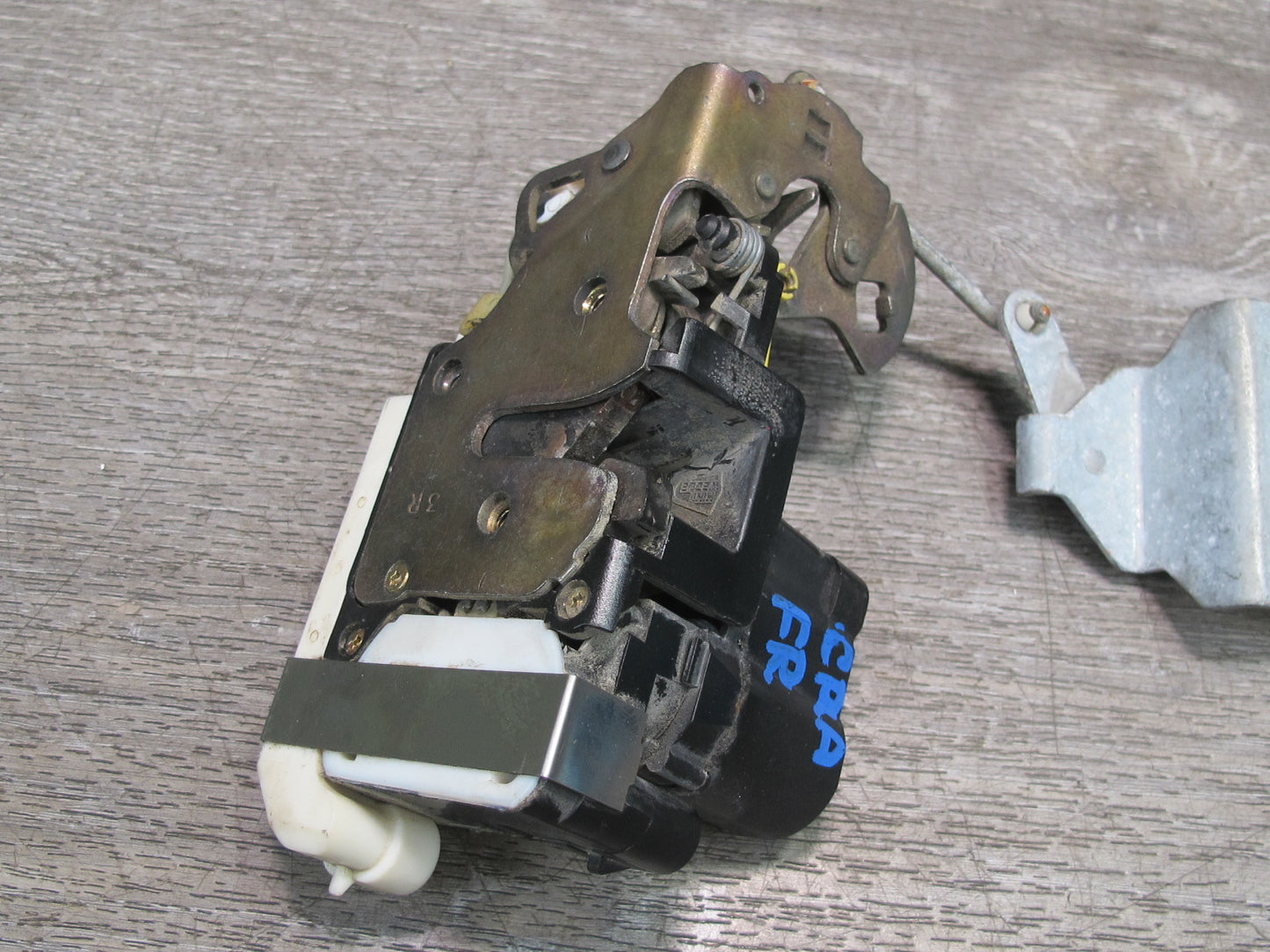 03-06 Chevrolet SSR Front Right Passenger Door Lock Latch Actuator OEM