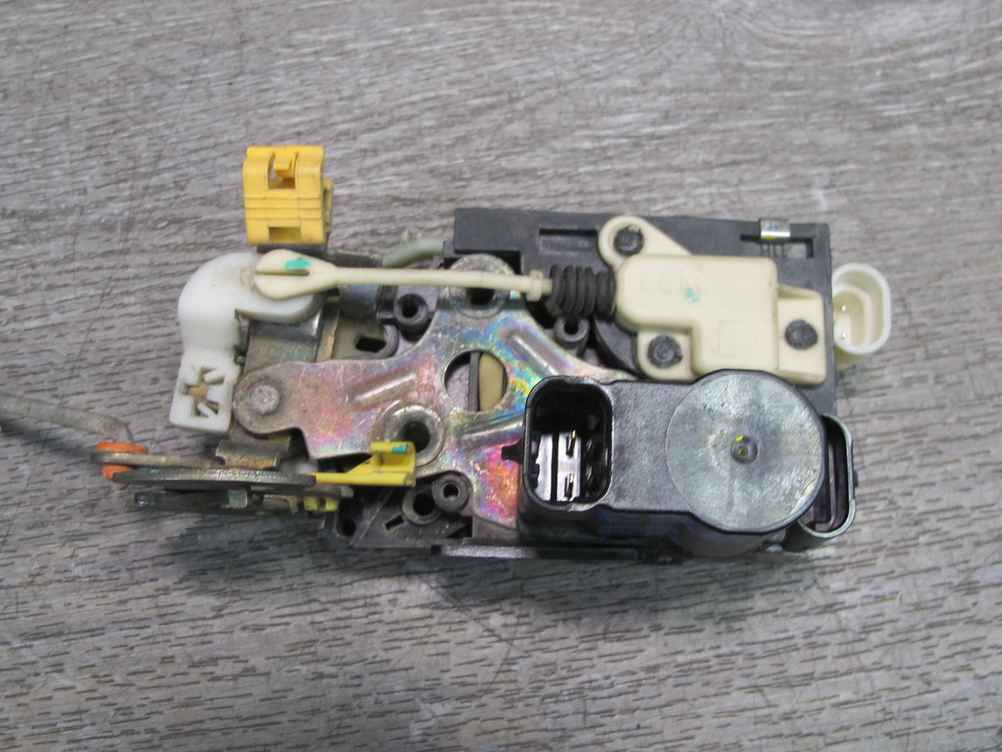 03-06 Chevrolet SSR Front Right Passenger Door Lock Latch Actuator OEM