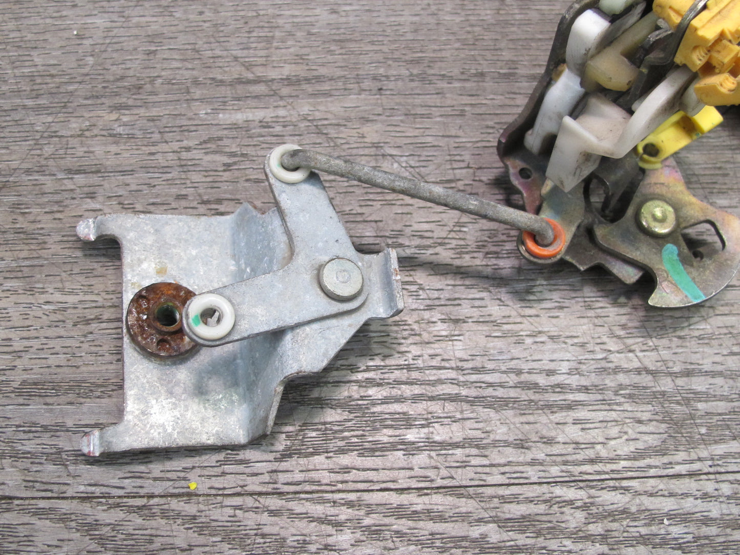 03-06 Chevrolet SSR Front Right Passenger Door Lock Latch Actuator OEM