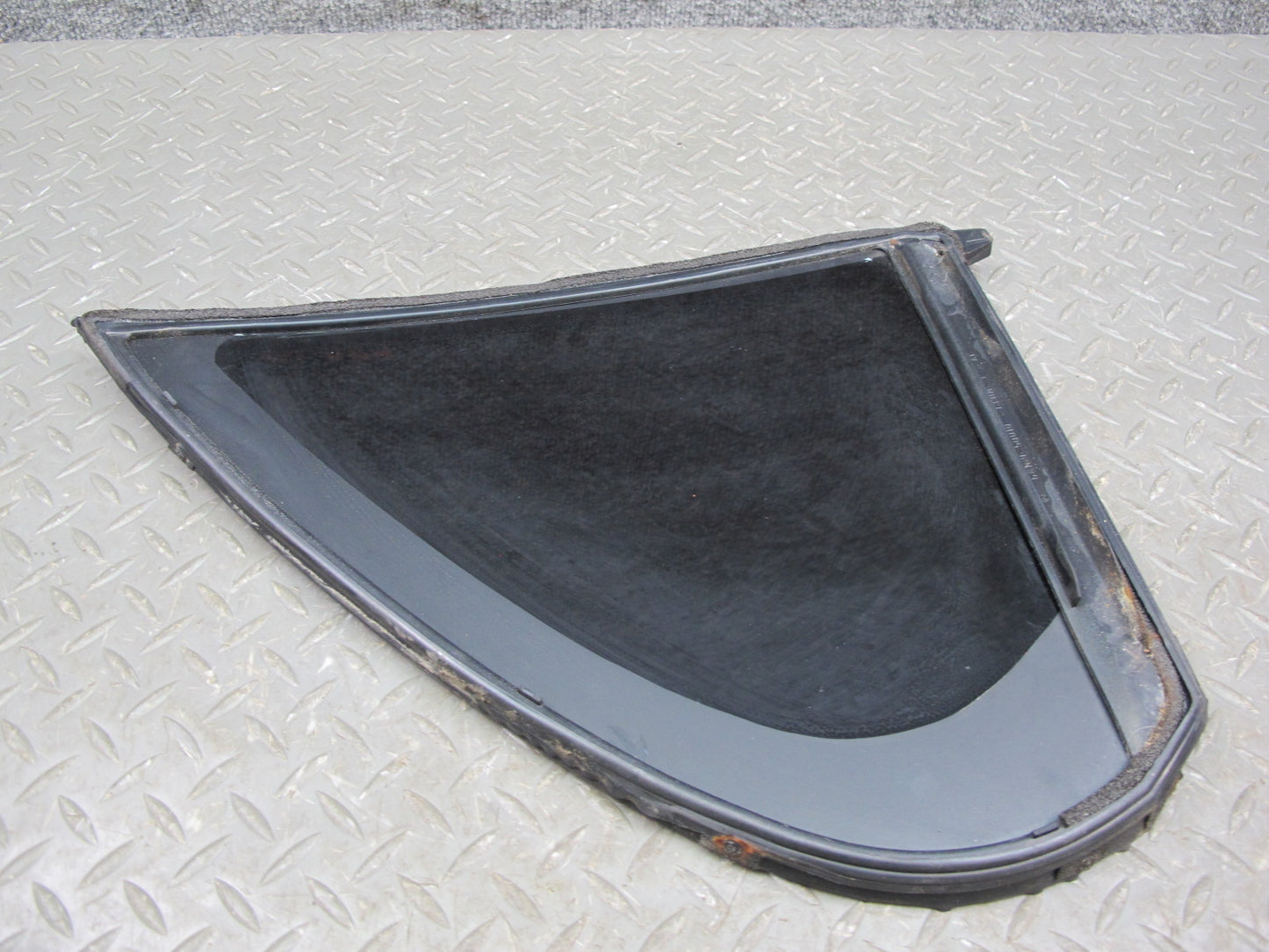 01-06 Lexus UCF30L LS430 Rear Left Door Fixed Glass Window OEM