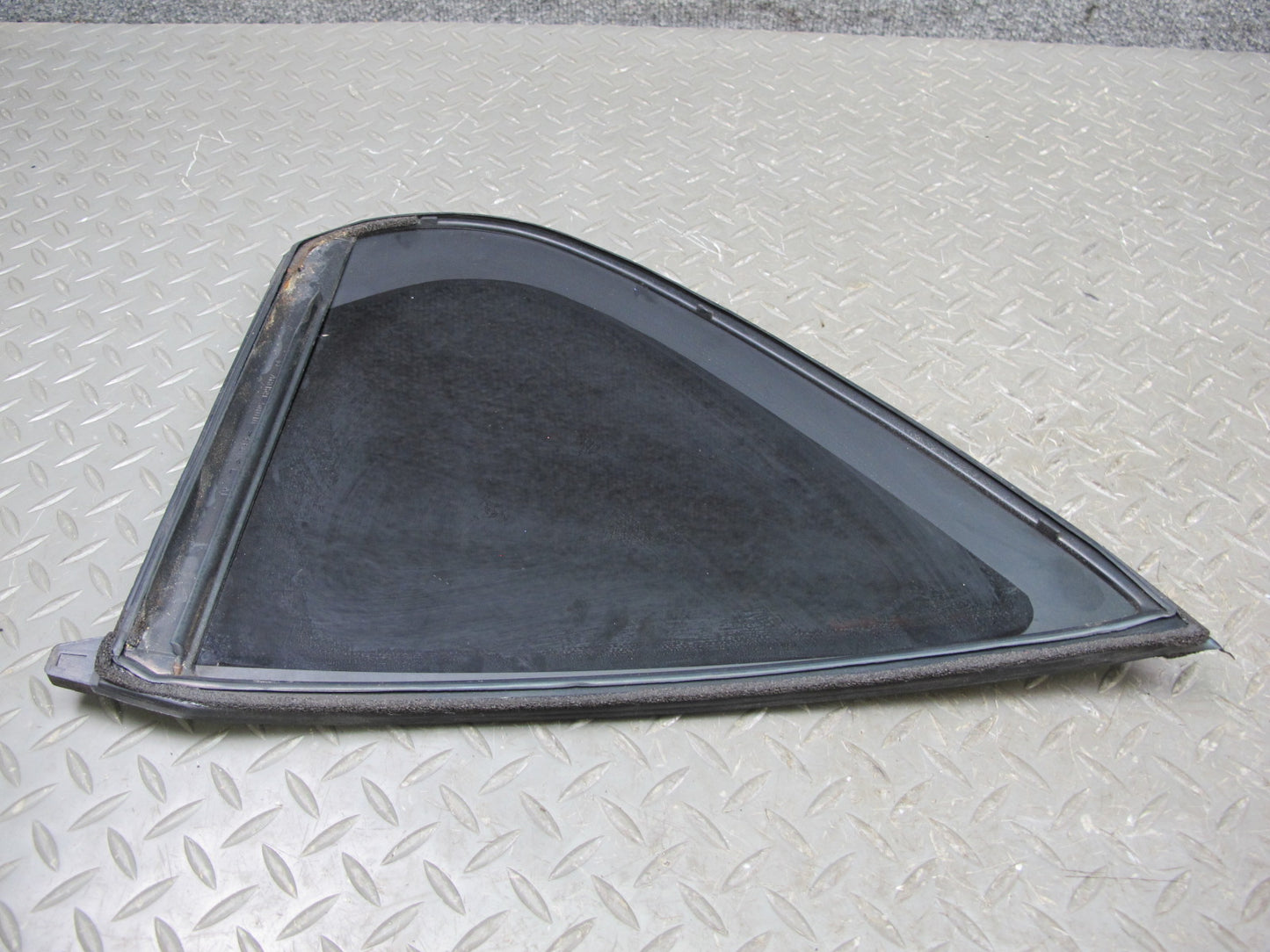 01-06 Lexus UCF30L LS430 Rear Left Door Fixed Glass Window OEM