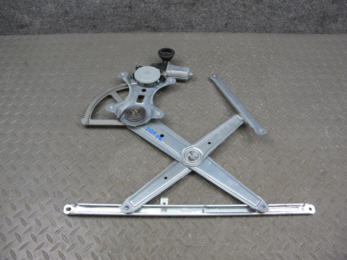 2003-2009 Lexus GX470 Front Right Side Door Window Regulator W/ Motor