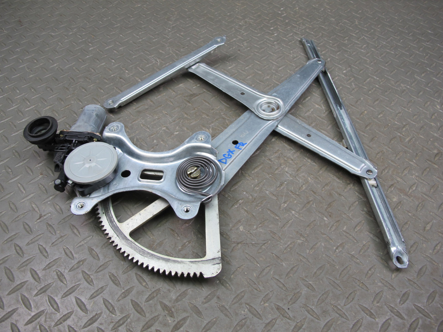 2003-2009 Lexus GX470 Front Right Side Door Window Regulator W/ Motor
