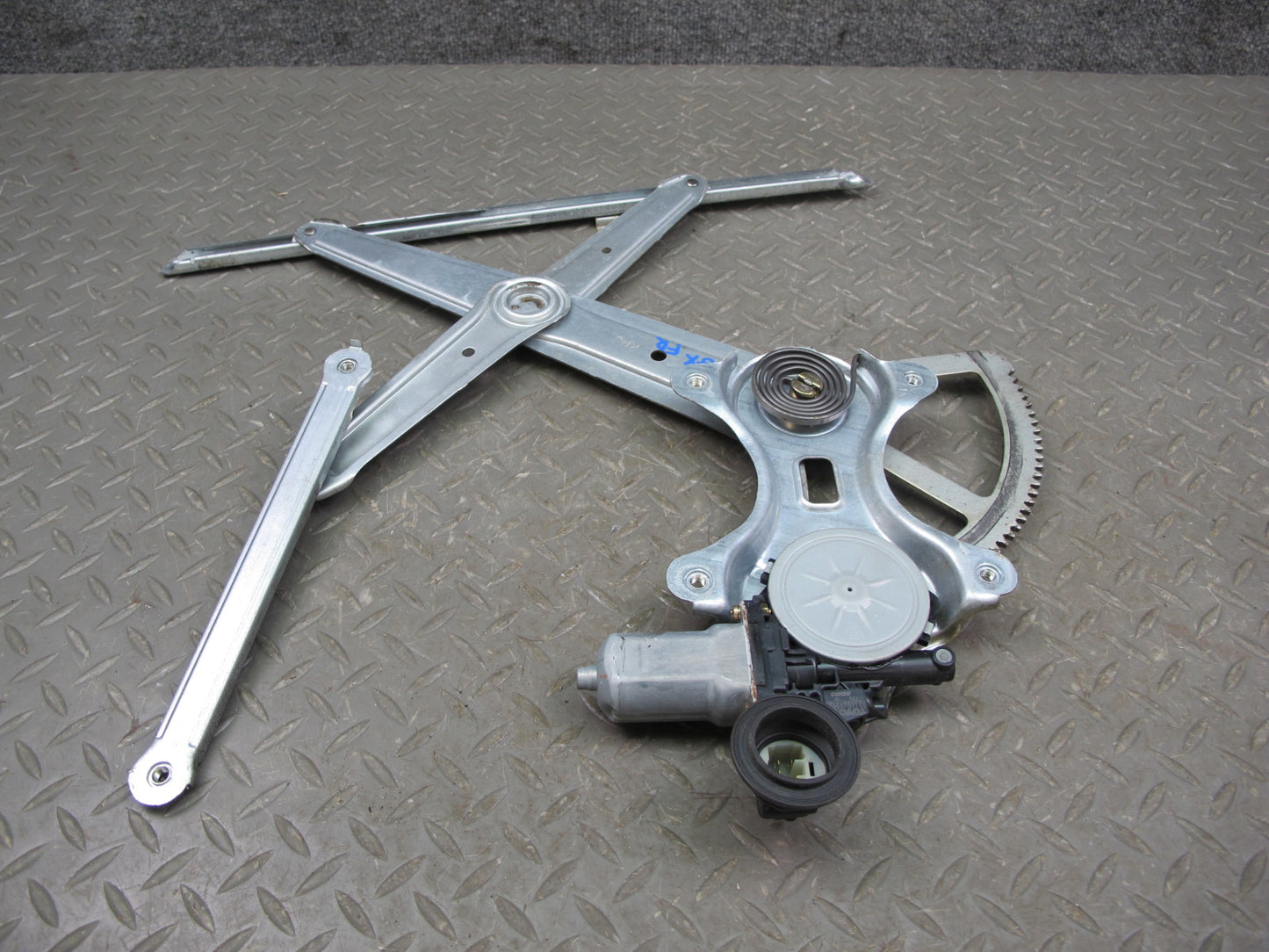 2003-2009 Lexus GX470 Front Right Side Door Window Regulator W/ Motor