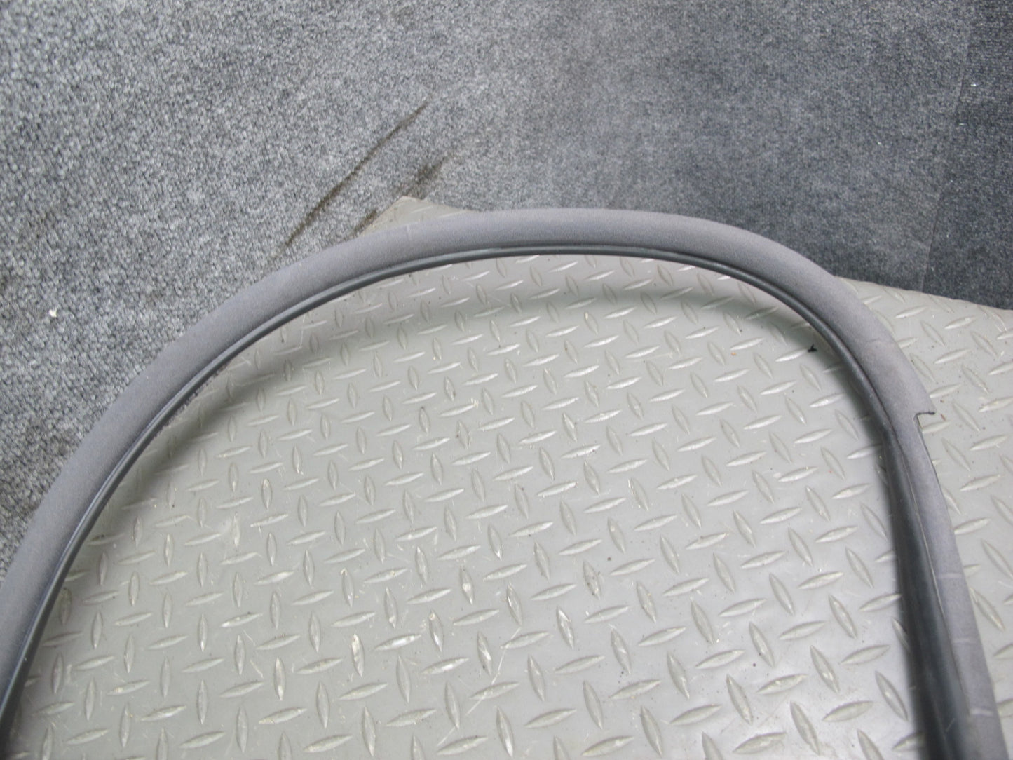 2003-2009 Lexus GX470 Front Left Side Door Weatherstrip Rubber Seal Gasket