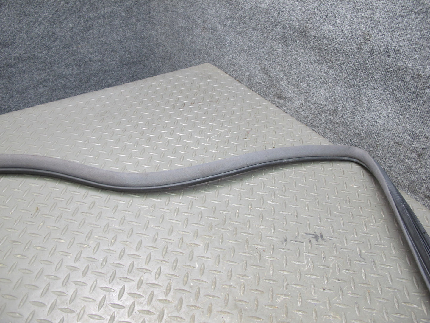 2003-2009 Lexus GX470 Front Left Side Door Weatherstrip Rubber Seal Gasket