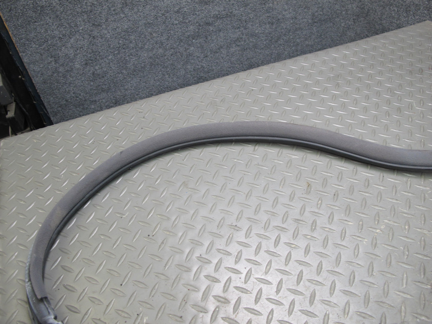 2003-2009 Lexus GX470 Front Left Side Door Weatherstrip Rubber Seal Gasket