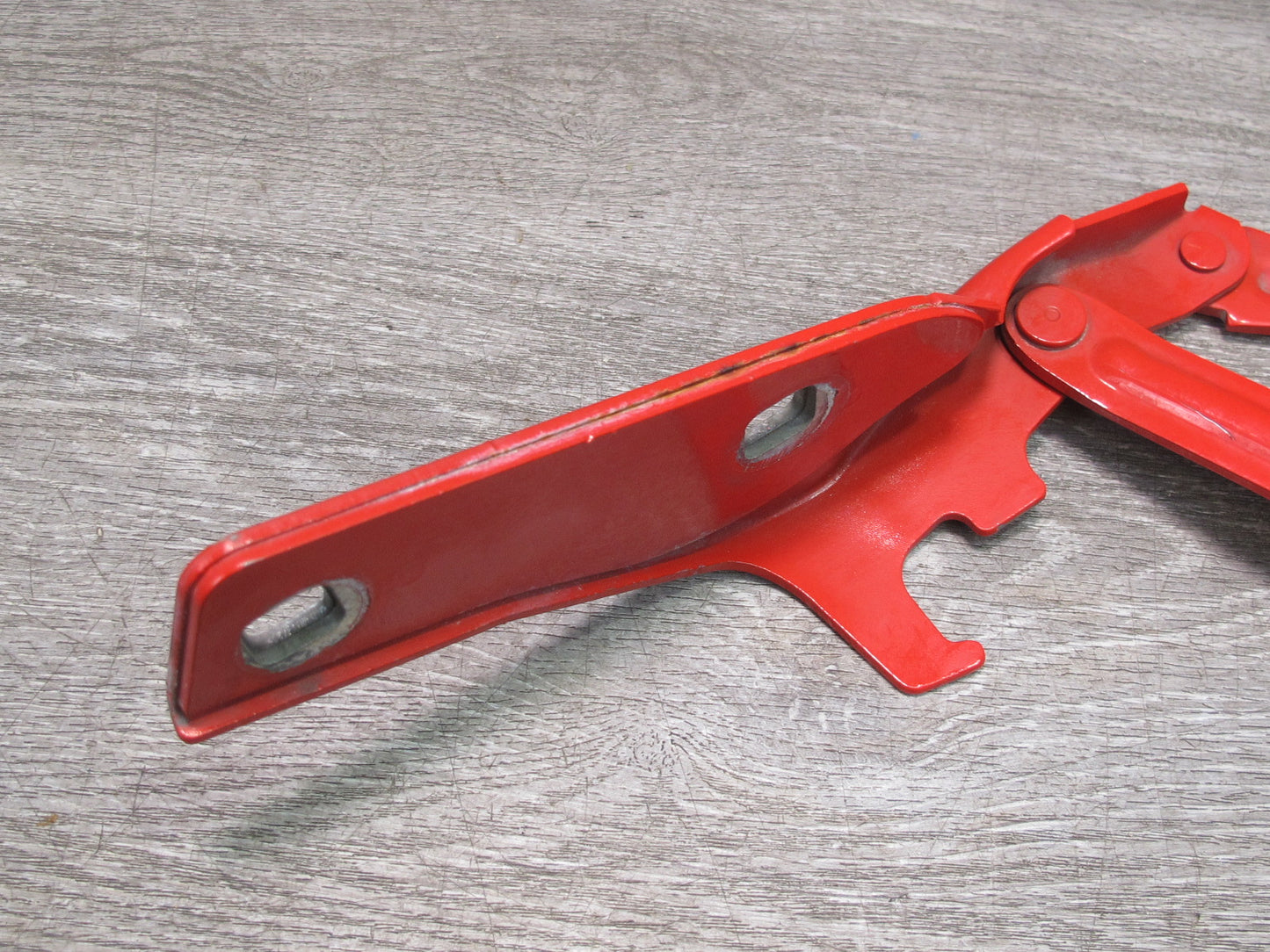 03-06 Chevrolet SSR Set of 2 Left & Right Hood Hinge RED OEM