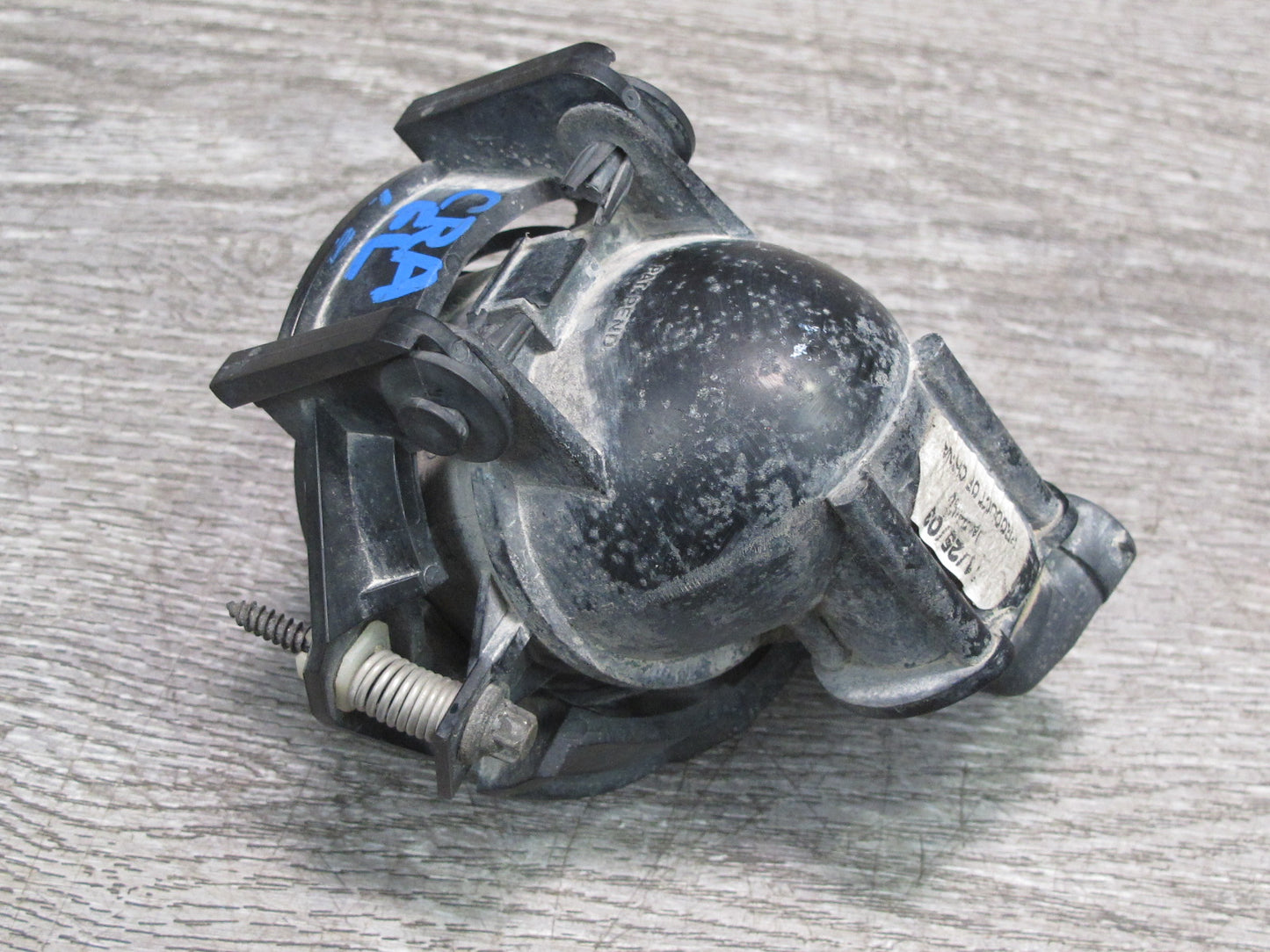 03-06 Chevrolet SSR Front Left Fog Light Lamp w Trim Cover OEM