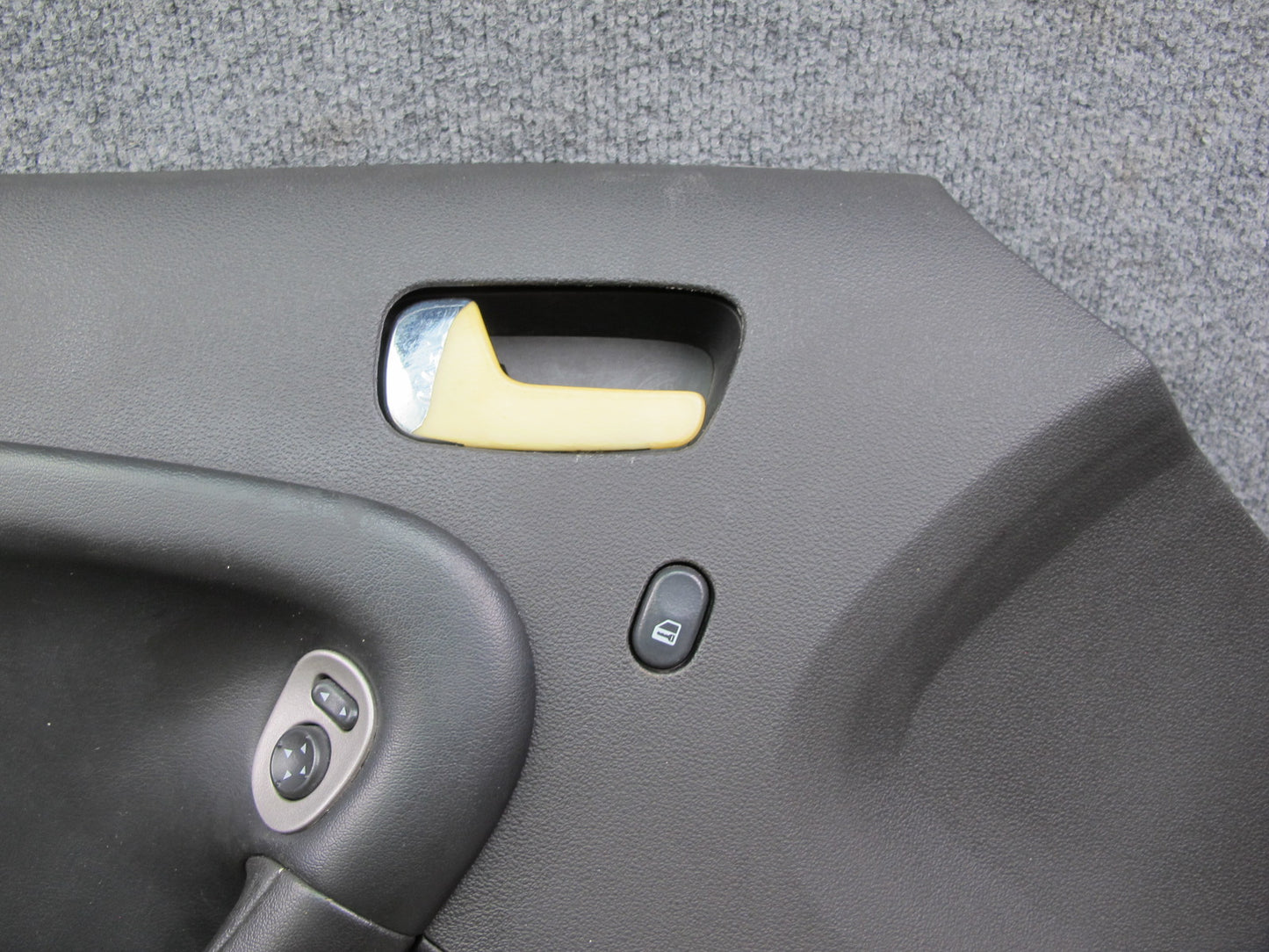 2009 Pontiac Solstice Set of 2 Door Interior Trim Cover Panel Black OEM