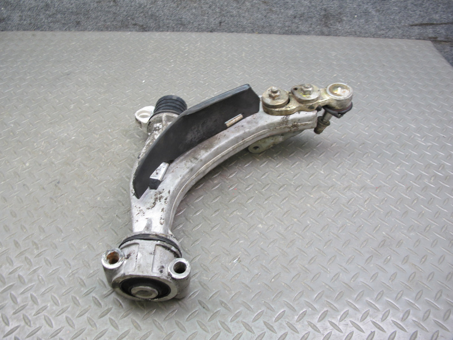 1984-1986 Porsche 928 S Front Right Side Upper & Lower Control Arm Set of 2