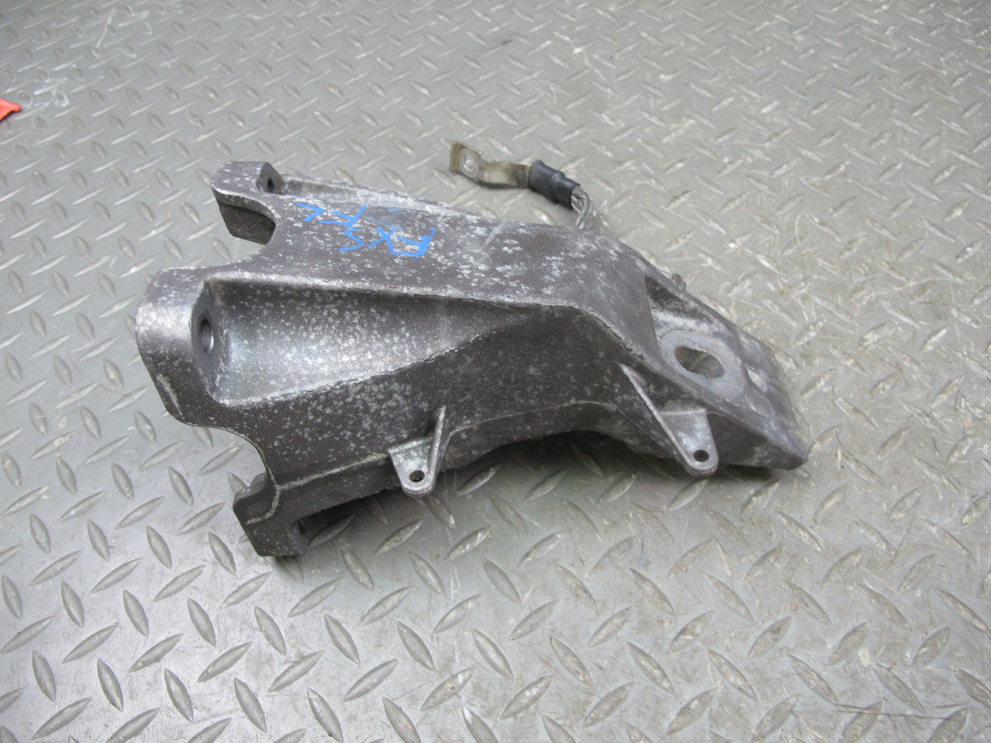 10-14 BMW E70 E71 E72 X5M X6M Left & Right Engine Motor Mount Bracket Set OEM