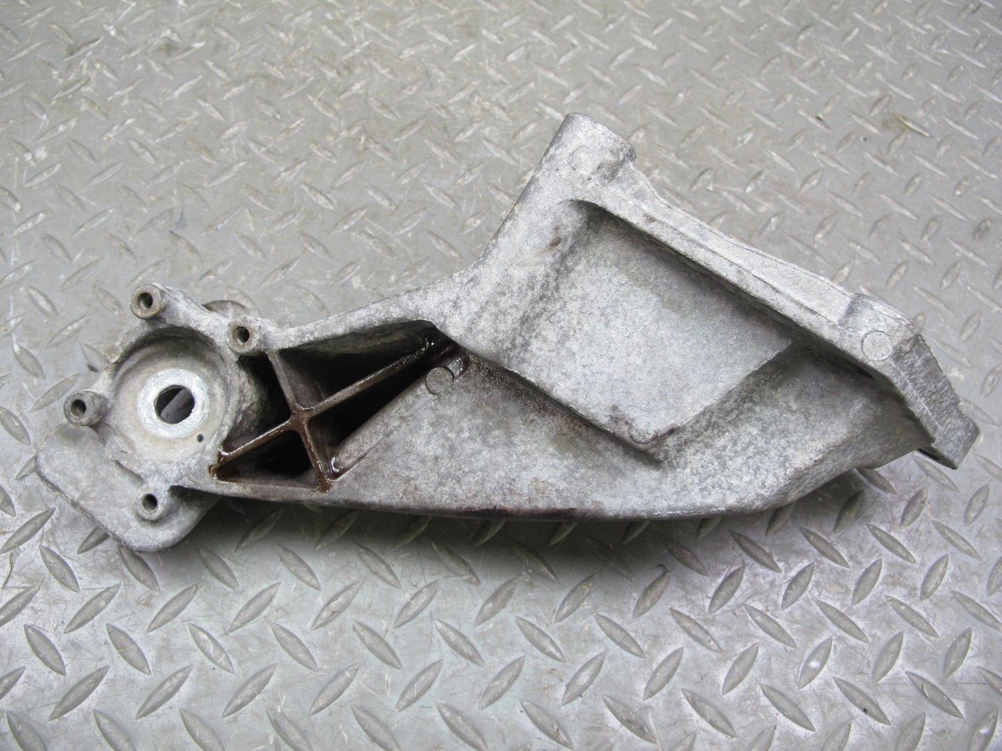 10-14 BMW E70 E71 E72 X5M X6M Left & Right Engine Motor Mount Bracket Set OEM