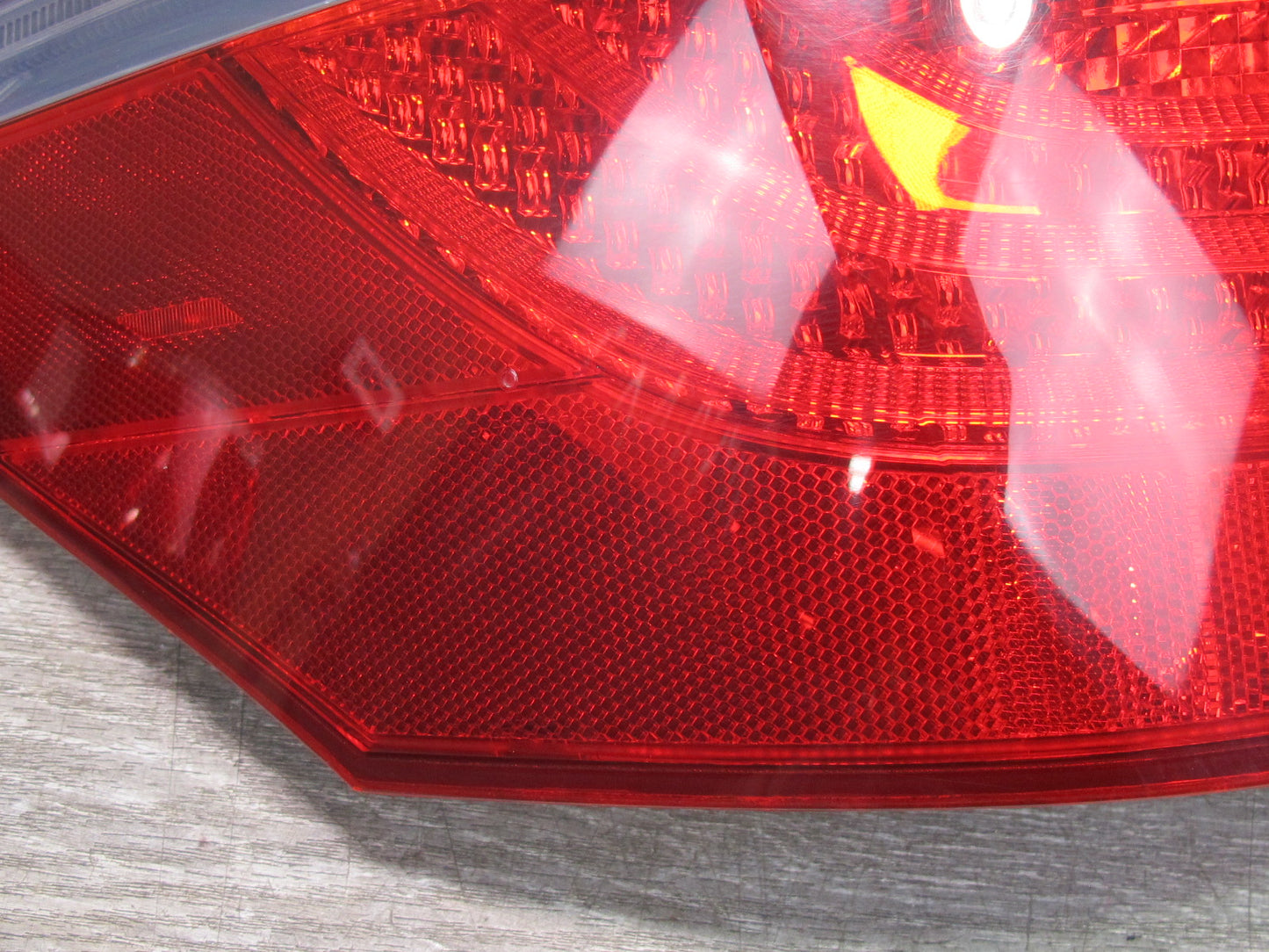 08-09 Lexus UVF46 LS600h Rear Left Outer Tail Light Lamp Assembly OEM