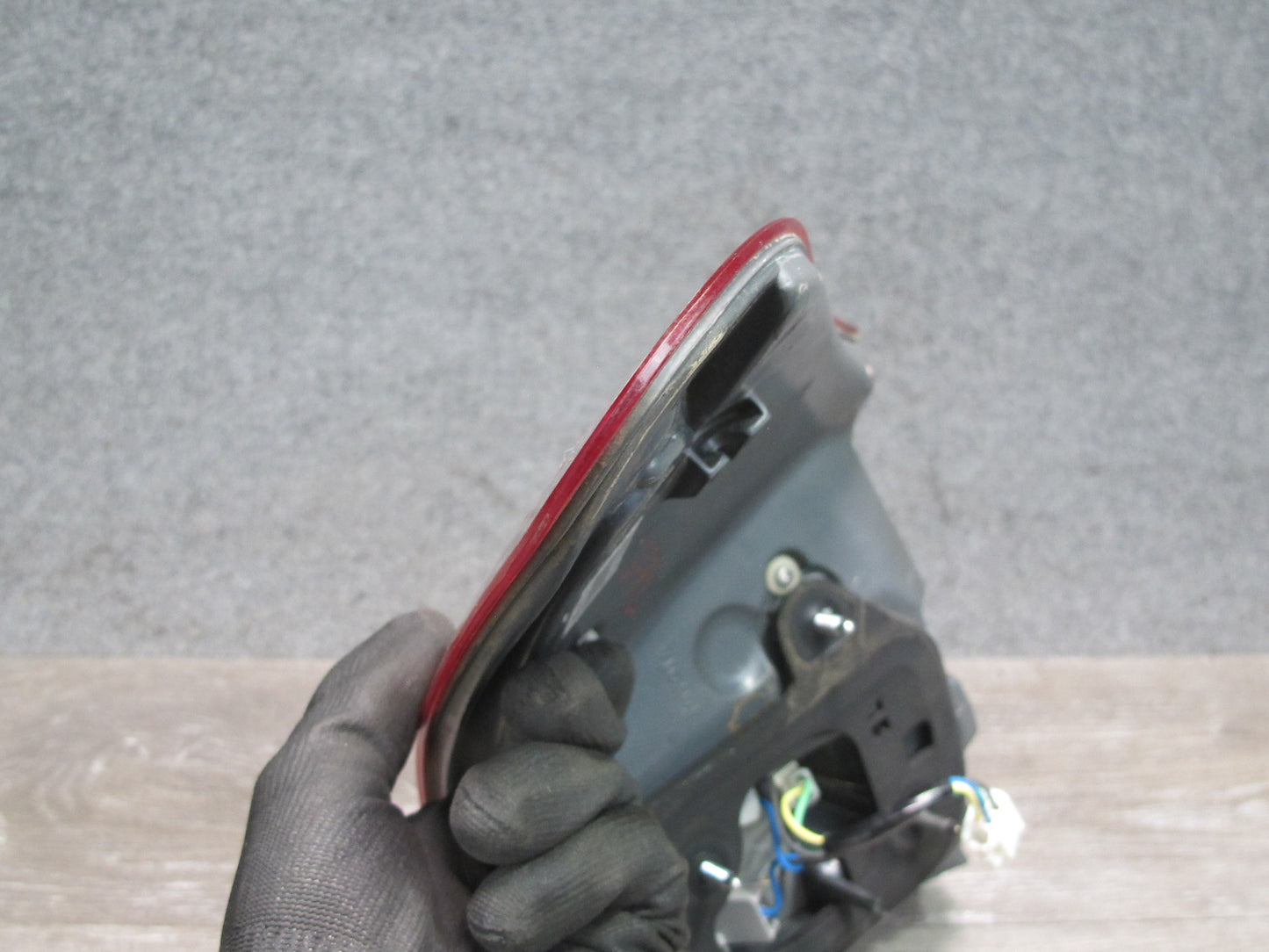 08-09 Lexus UVF46 LS600h Rear Left Outer Tail Light Lamp Assembly OEM