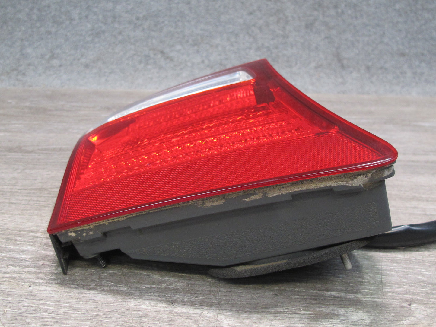 08-09 Lexus UVF46 LS600h Rear Left Inner Trunk Lid Tail Light Lamp OEM