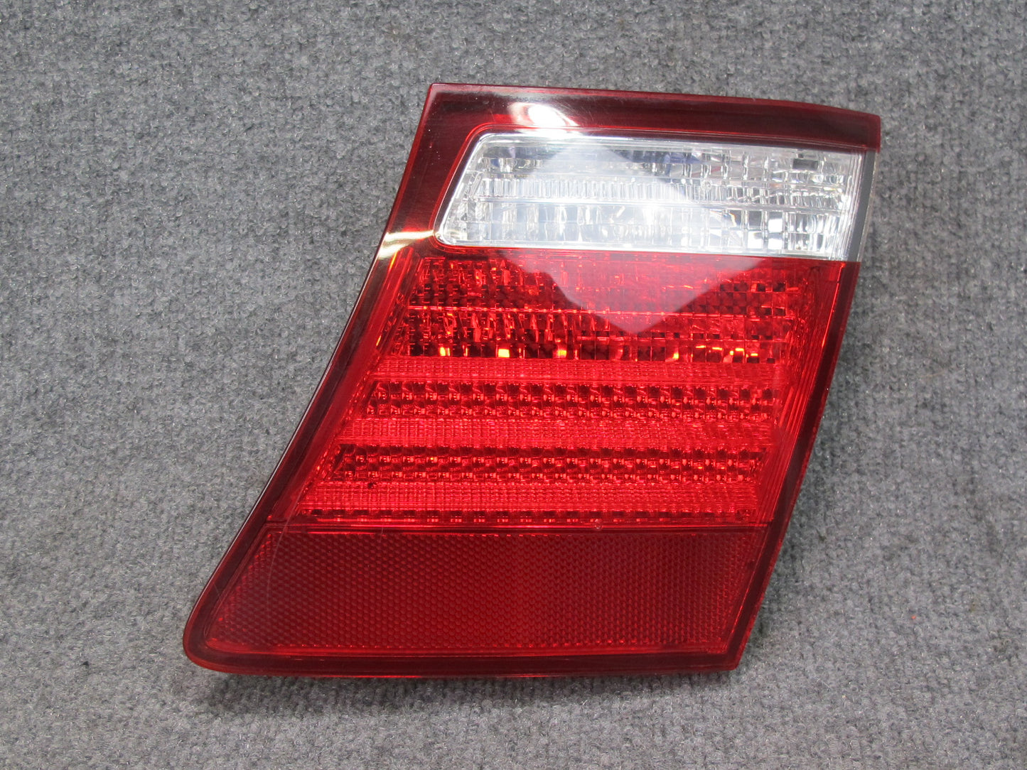 08-09 Lexus UVF46 LS600h Rear Right Inner Trunk Lid Tail Light Lamp OEM