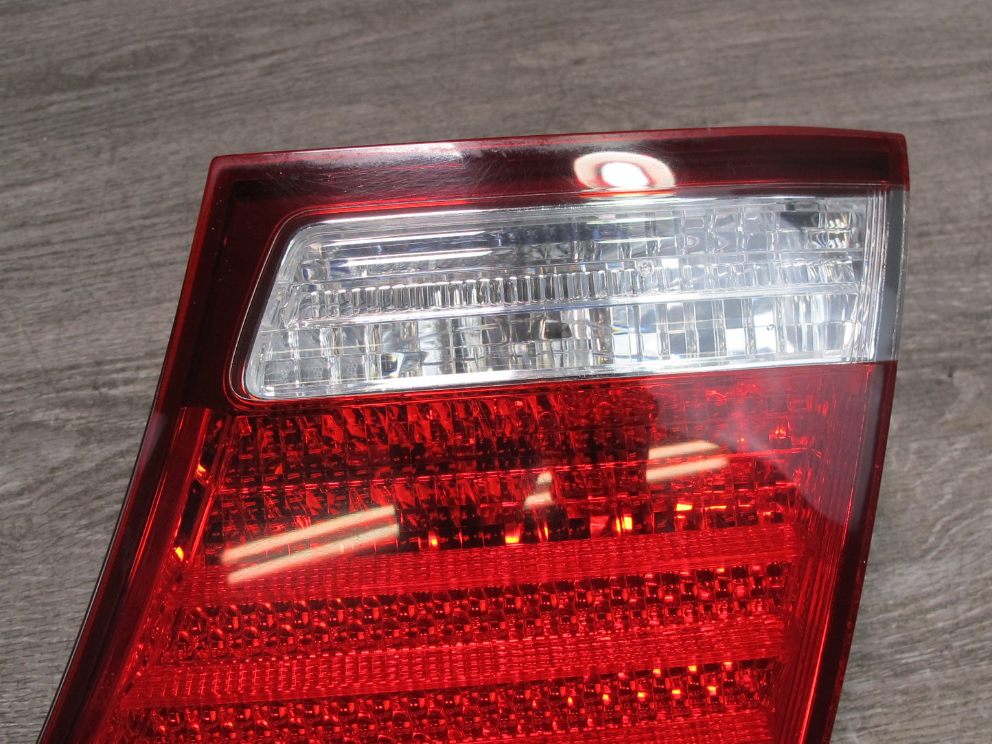 08-09 Lexus UVF46 LS600h Rear Right Inner Trunk Lid Tail Light Lamp OEM