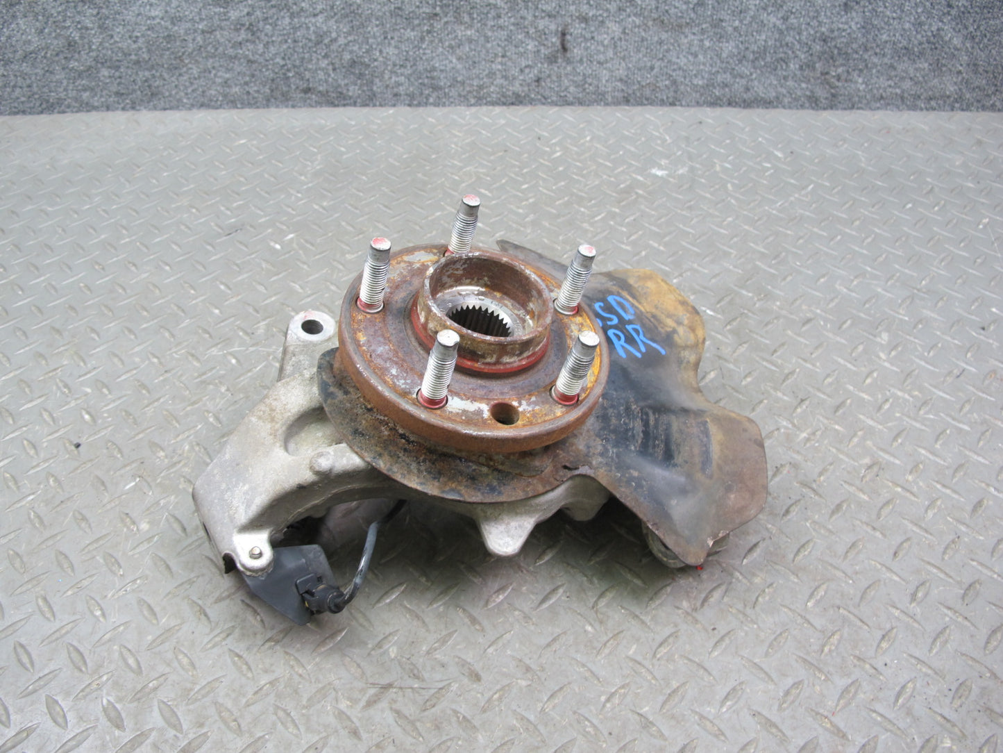07-10 Saturn SKY Pontiac Solstice Rear Right Spindle Knuckle Wheel Hub OEM