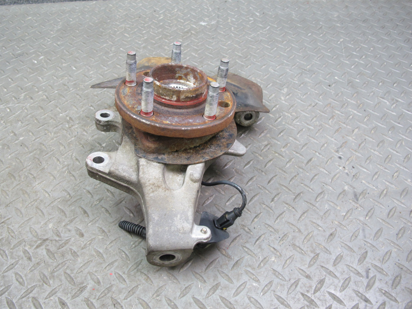 07-10 Saturn SKY Pontiac Solstice Rear Right Spindle Knuckle Wheel Hub OEM