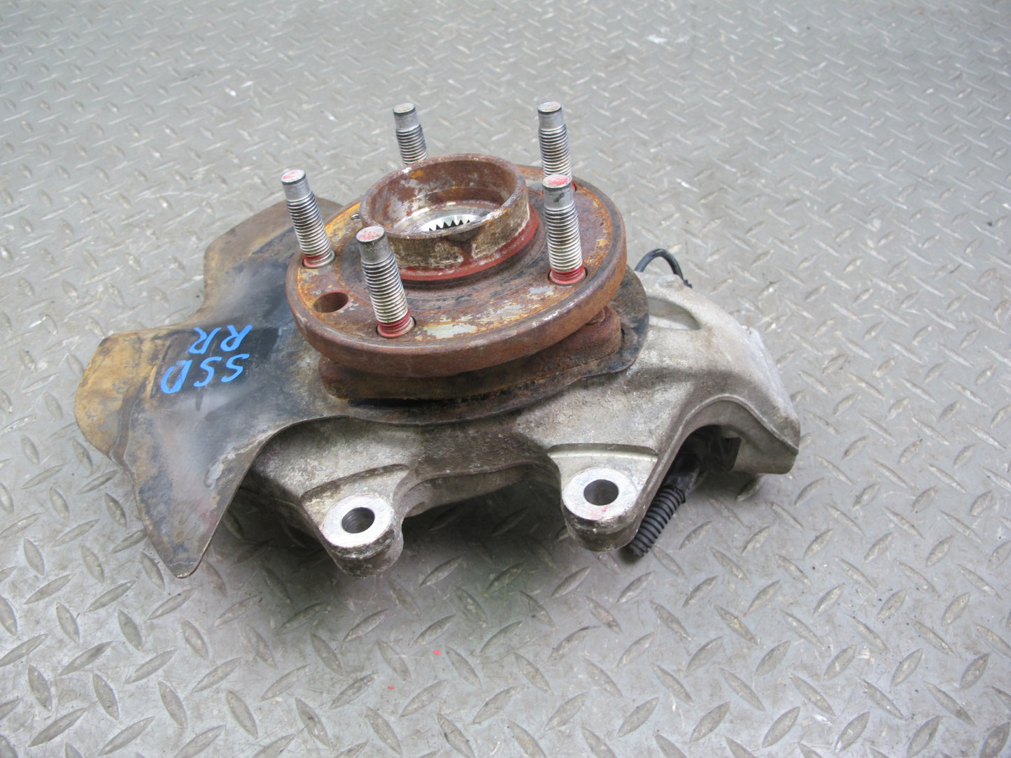 07-10 Saturn SKY Pontiac Solstice Rear Right Spindle Knuckle Wheel Hub OEM