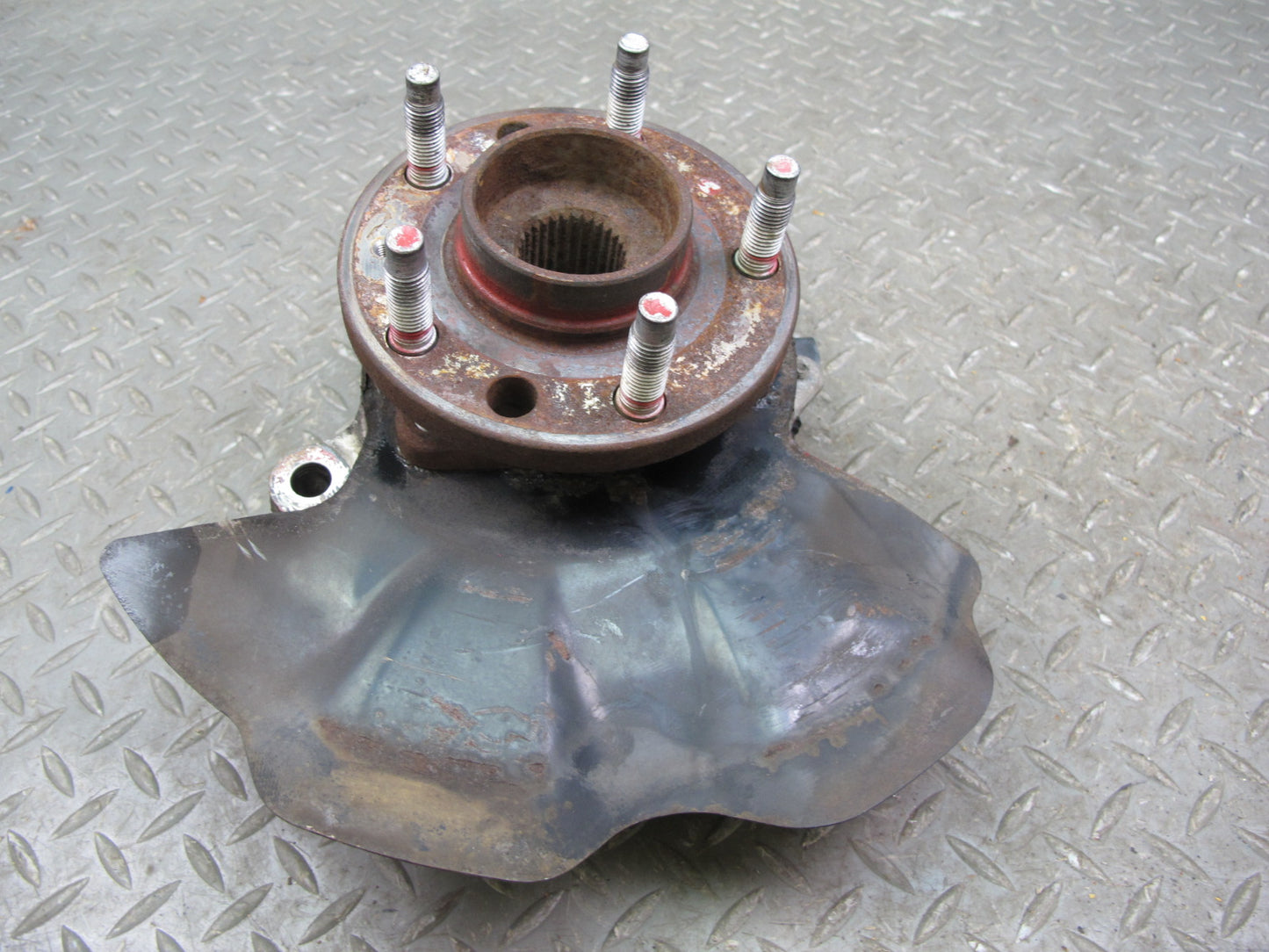 07-10 Saturn SKY Pontiac Solstice Front Right Spindle Knuckle Wheel Hub OEM