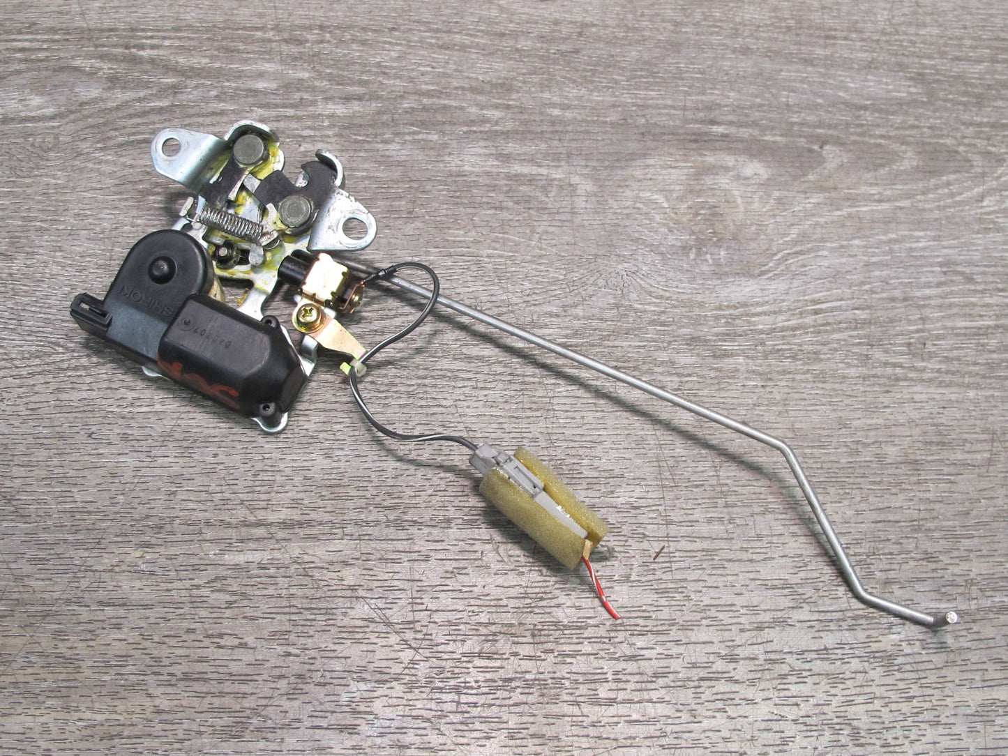 92-00 Lexus UZZ30L SC300 SC400 Rear Trunk Lid Lock Latch Actuator OEM