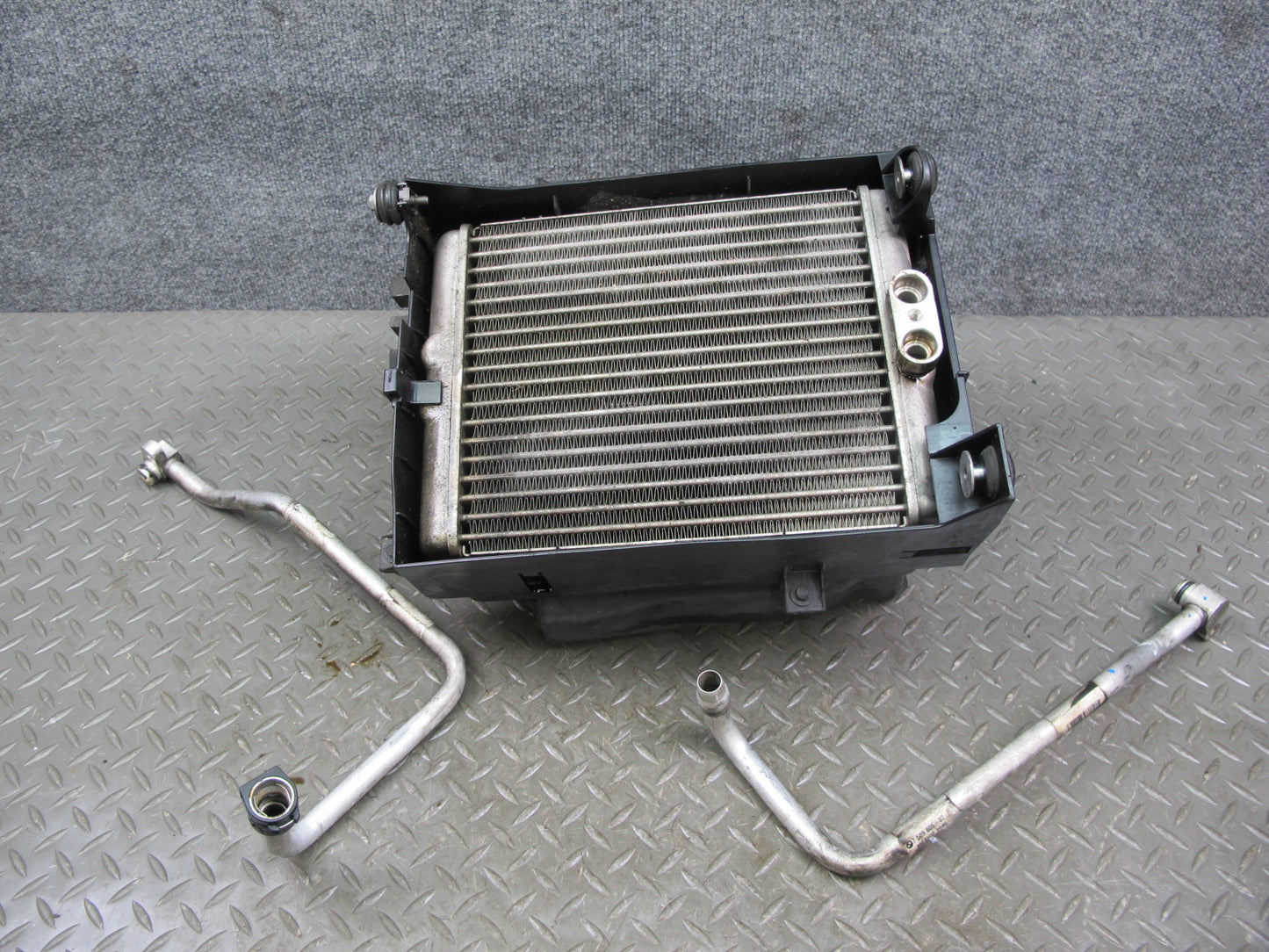 10-14 BMW E70 E71 X5M X6M Engine Oil Cooler Radiator Frame Duct Pipe Set OEM