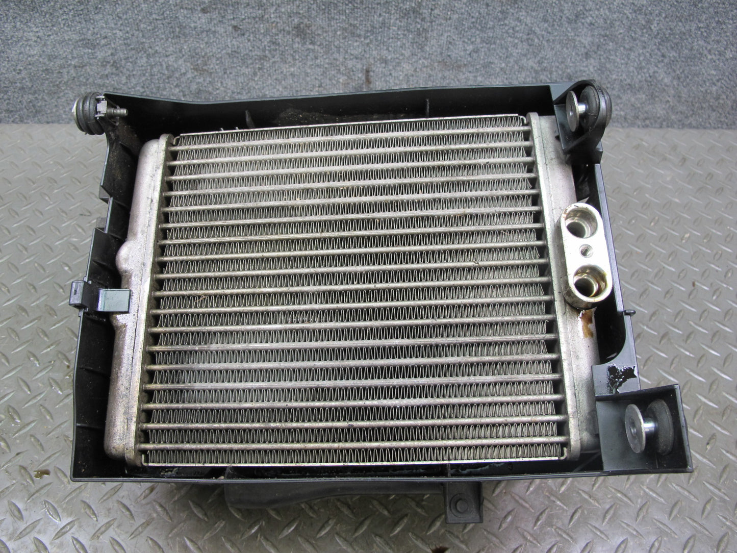10-14 BMW E70 E71 X5M X6M Engine Oil Cooler Radiator Frame Duct Pipe Set OEM