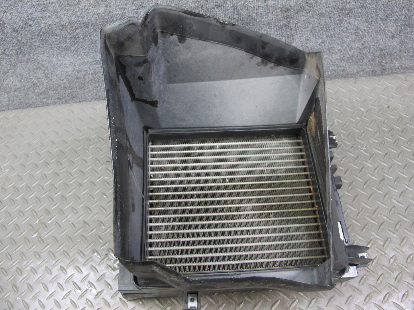 10-14 BMW E70 E71 X5M X6M Engine Oil Cooler Radiator Frame Duct Pipe Set OEM