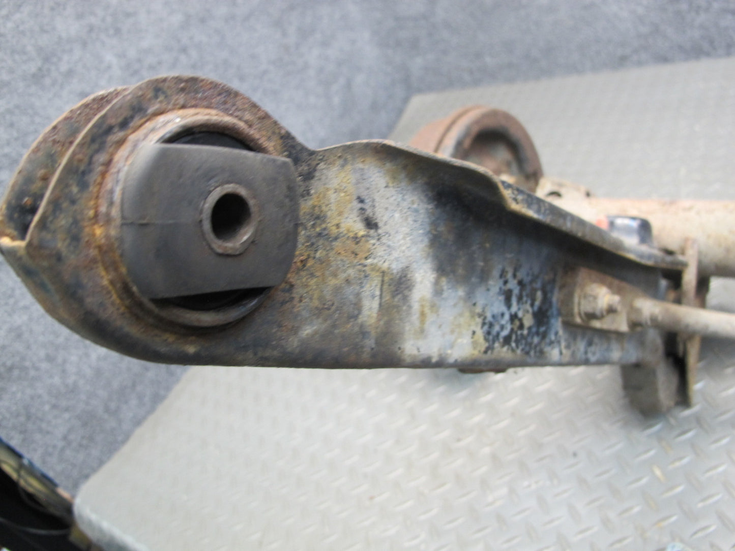 79-82 Triumph TR7 Vert RWD M/T 5SP Rear Axle Differential Assy 3.90 Ratio OEM