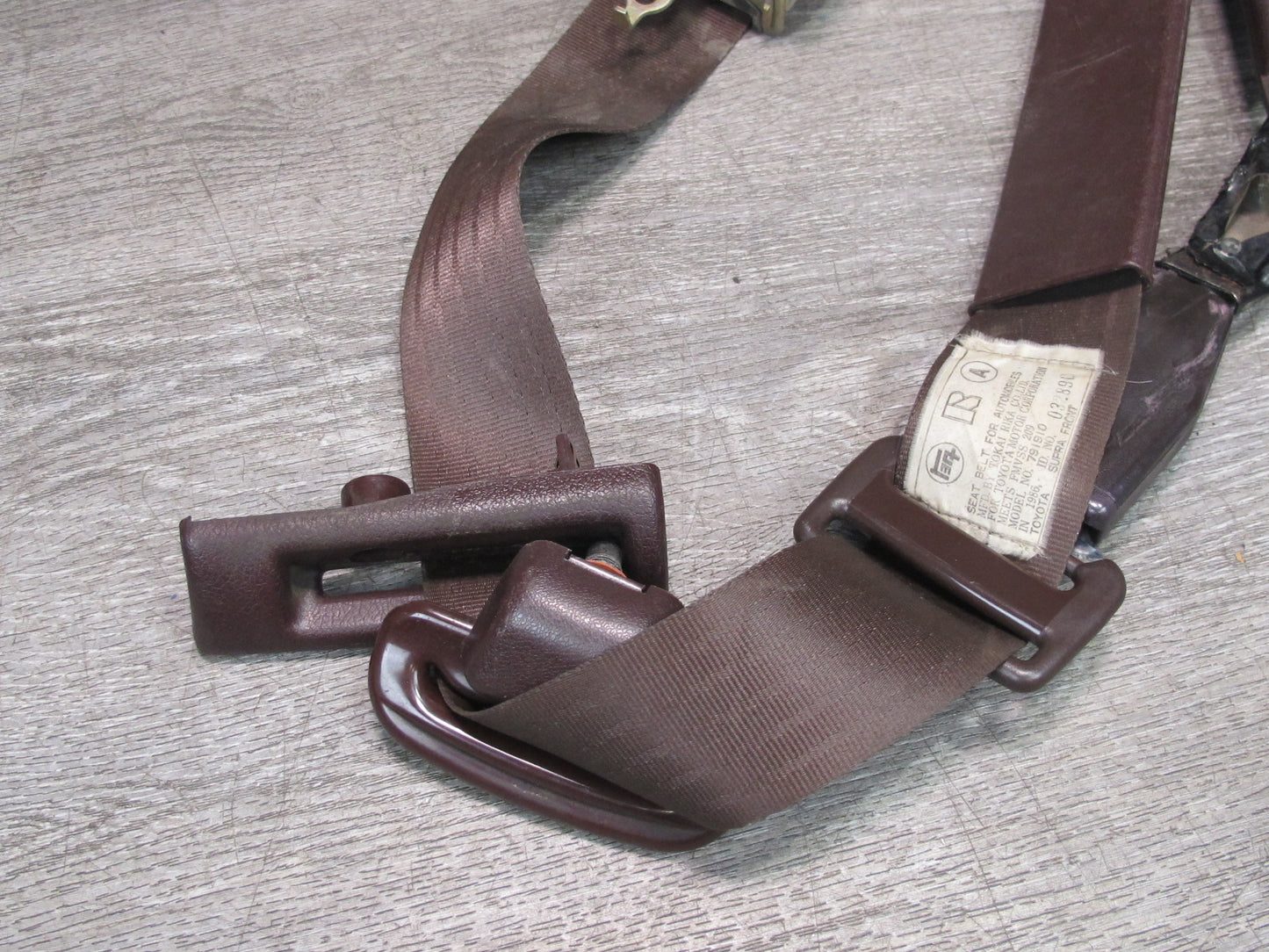 86-88 TOYOTA SUPRA MK3 FRONT LEFT & RIGHT SIDE SEATBELT RETRACTOR W/ BUCKLE SET OEM