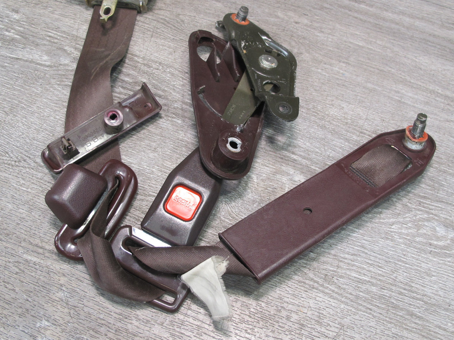 86-88 TOYOTA SUPRA MK3 FRONT LEFT & RIGHT SIDE SEATBELT RETRACTOR W/ BUCKLE SET OEM