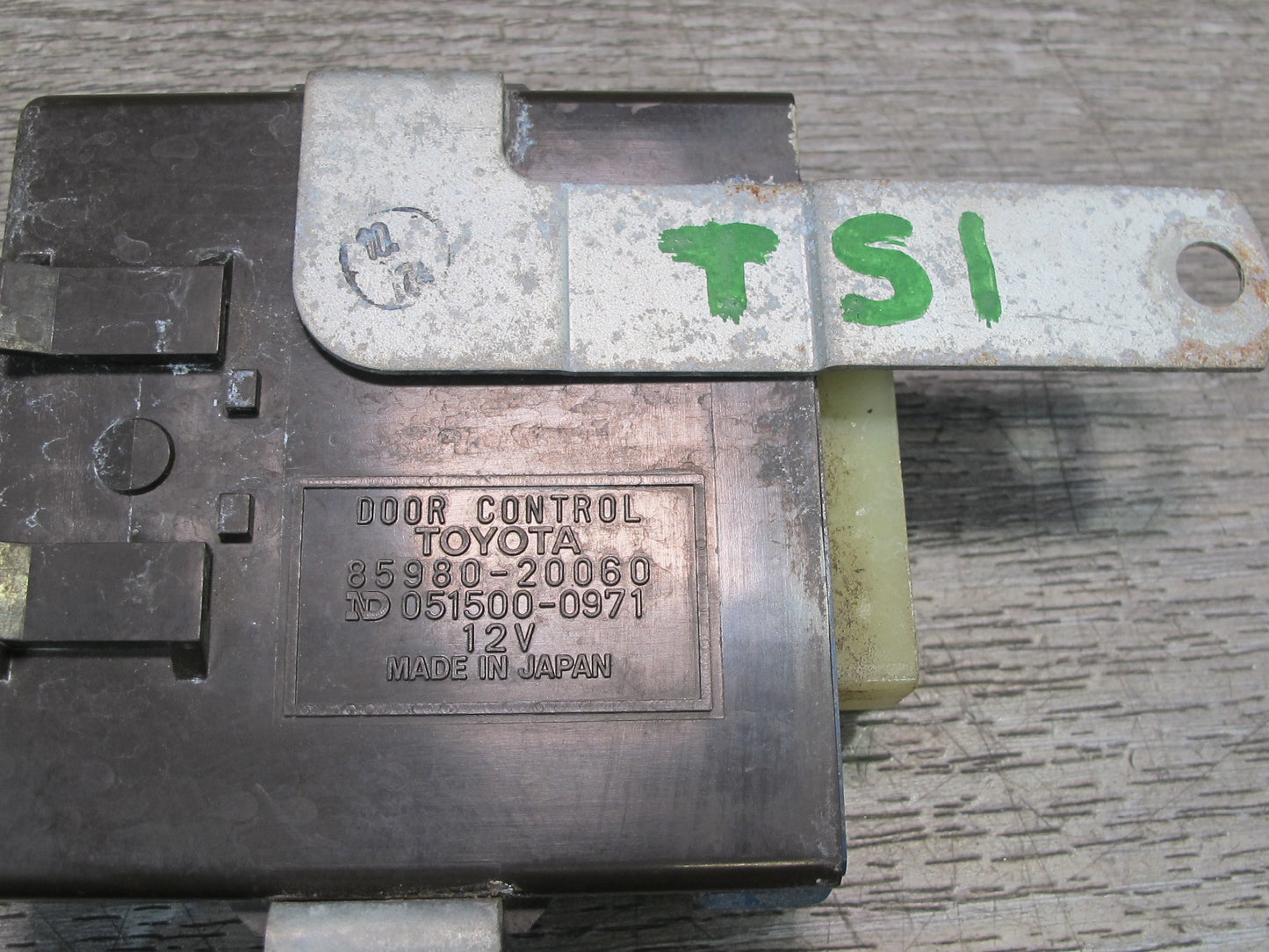 86-92 Toyota Supra MA71 Door Control Module 85980-20060 OEM
