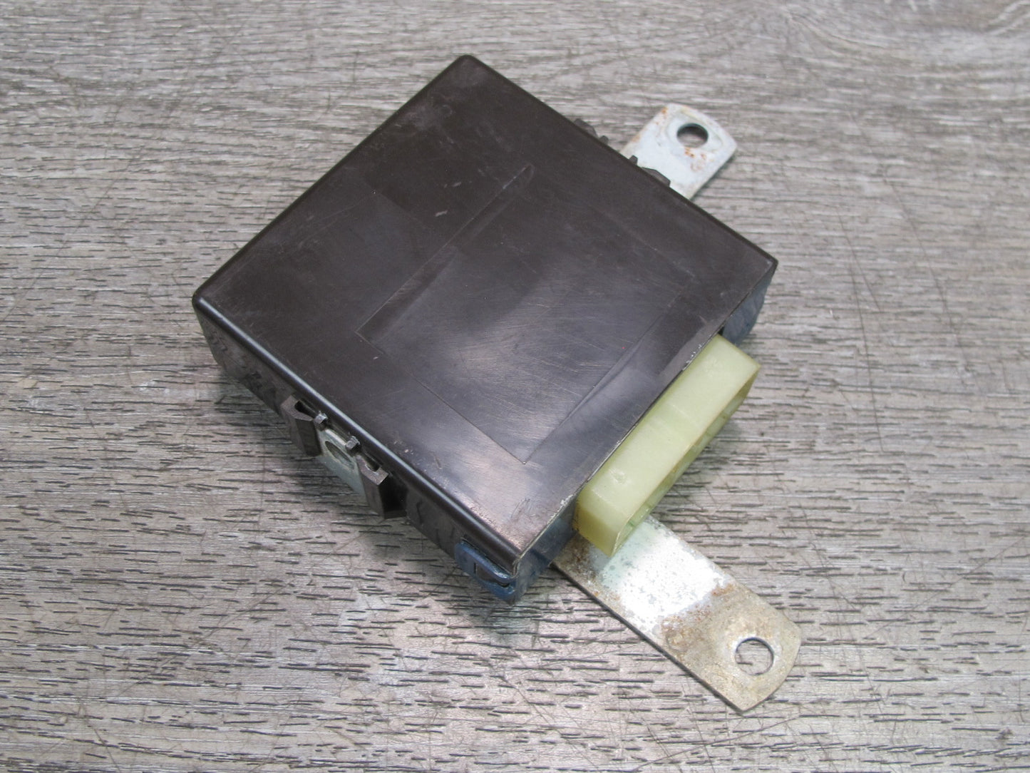 86-92 Toyota Supra MA71 Door Control Module 85980-20060 OEM