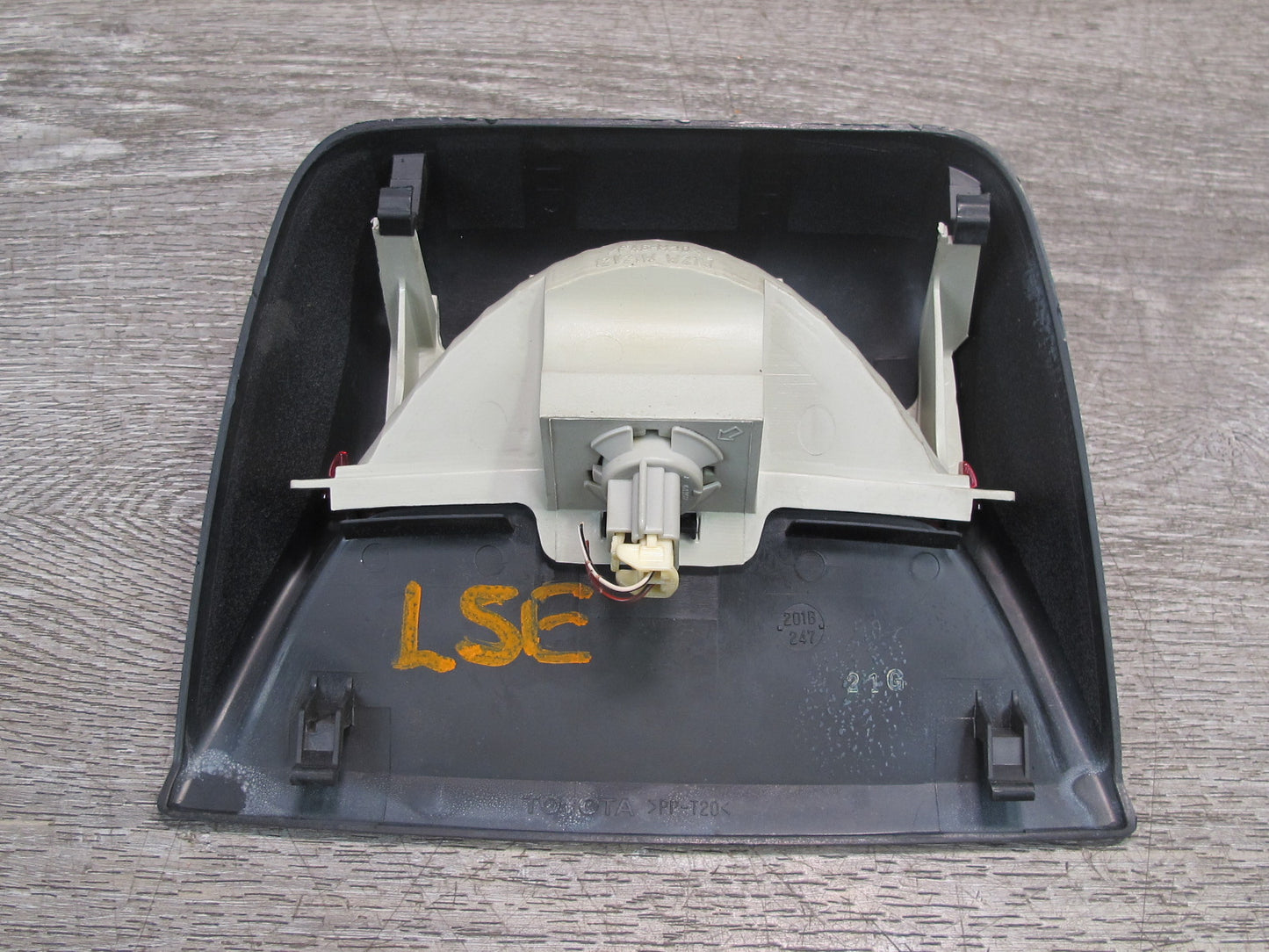 01-06 Lexus UCF30L LS430 Rear Third 3RD Brake Light Lamp OEM
