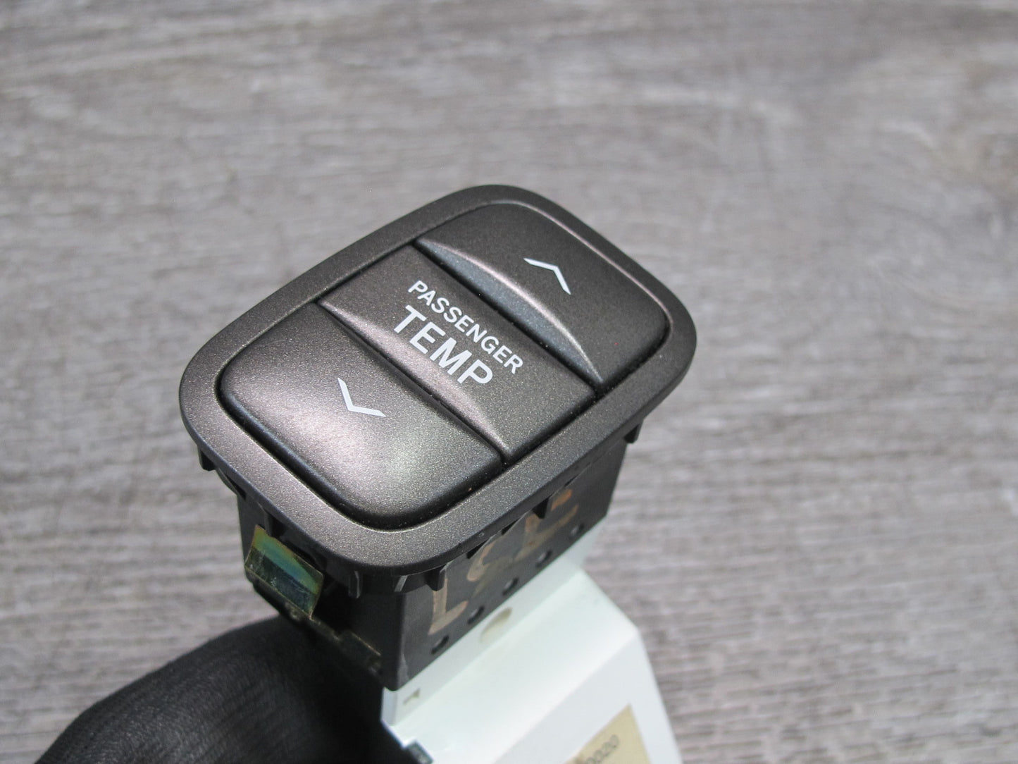 01-06 Lexus UCF30L LS430 Dash Passenger Temperature Control Button Switch OEM