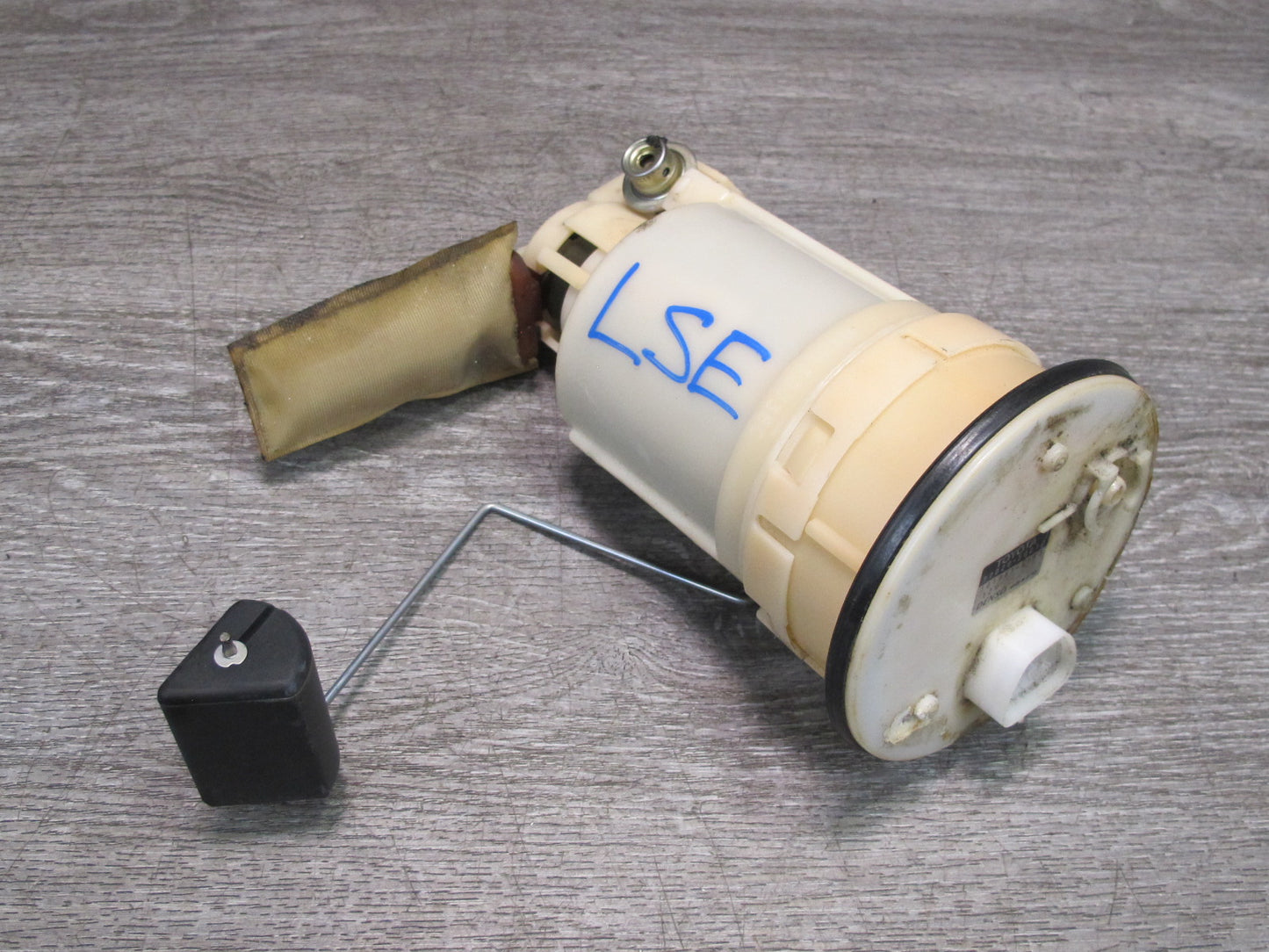 01-03 Lexus UCF30L LS430 Fuel Pump Sender Unit 77020-50010 OEM