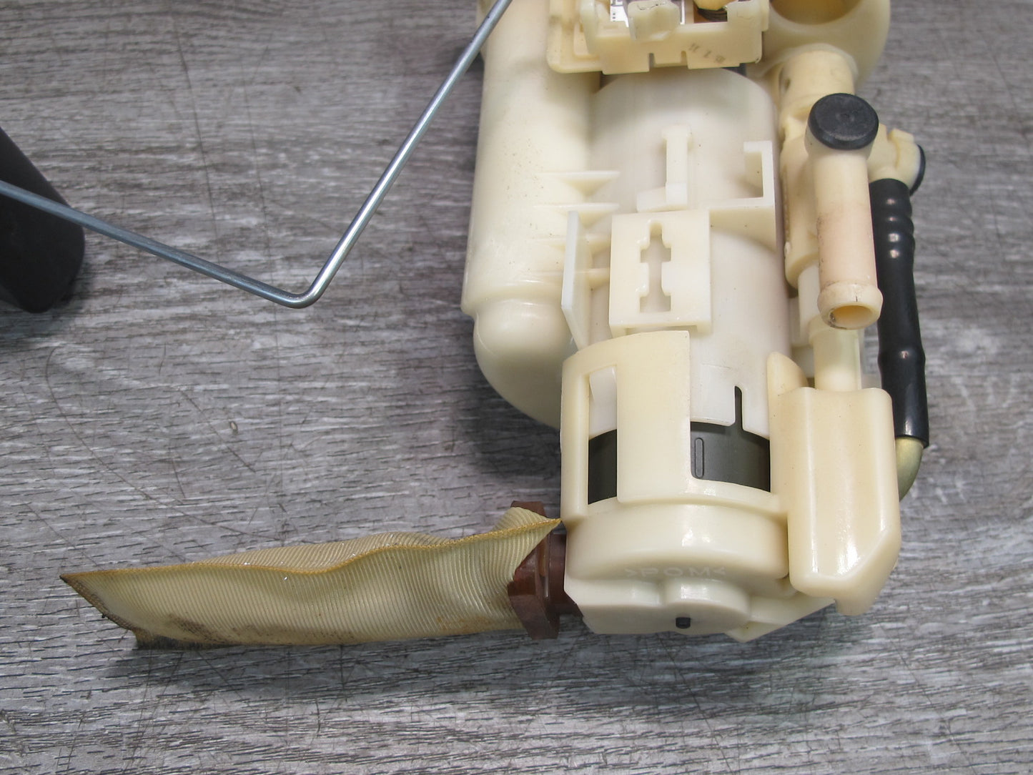 01-03 Lexus UCF30L LS430 Fuel Pump Sender Unit 77020-50010 OEM
