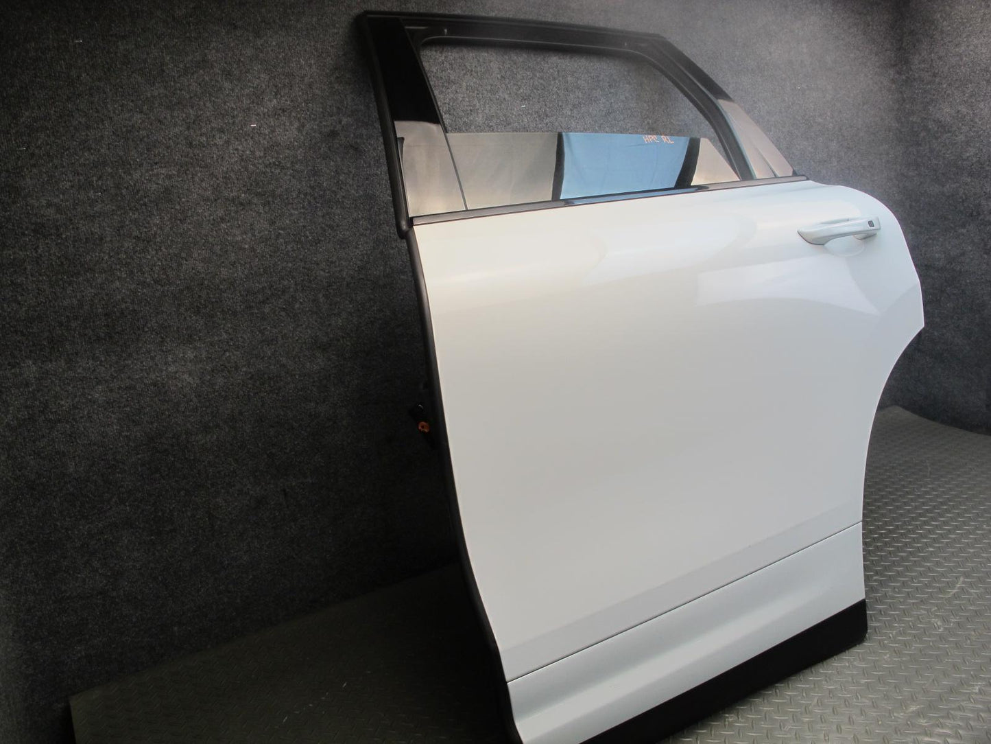 2011-2018 Porsche Cayenne 958 Rear Left Driver Side Door Shell Panel W/ Glass