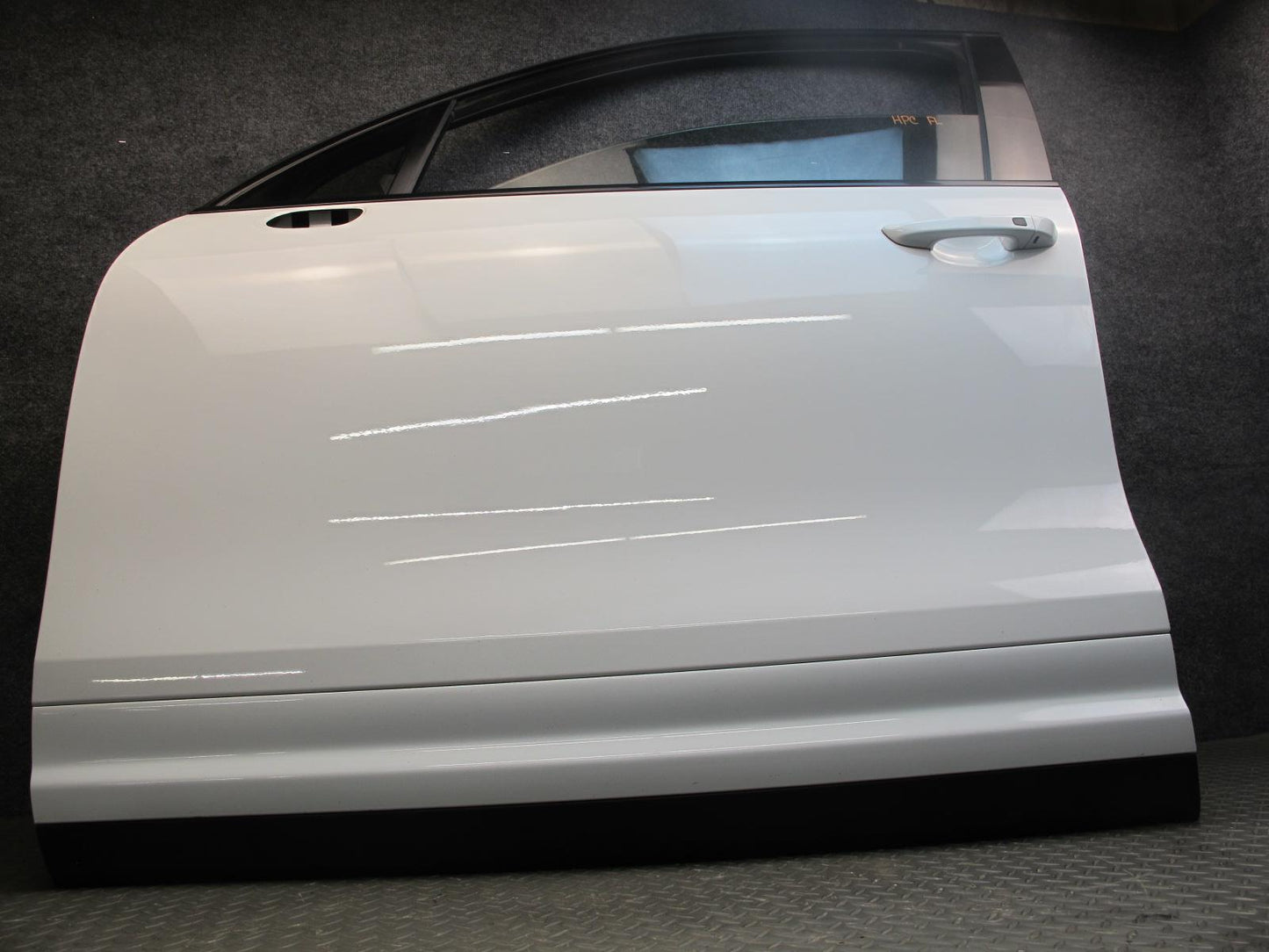2011-2018 Porsche Cayenne 958 Front Left Driver Side Door Shell Panel W/ Glass